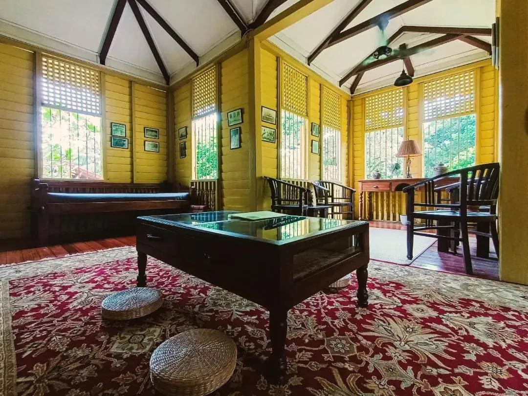 Living room in Bagas Zakariah Orchard Lodge