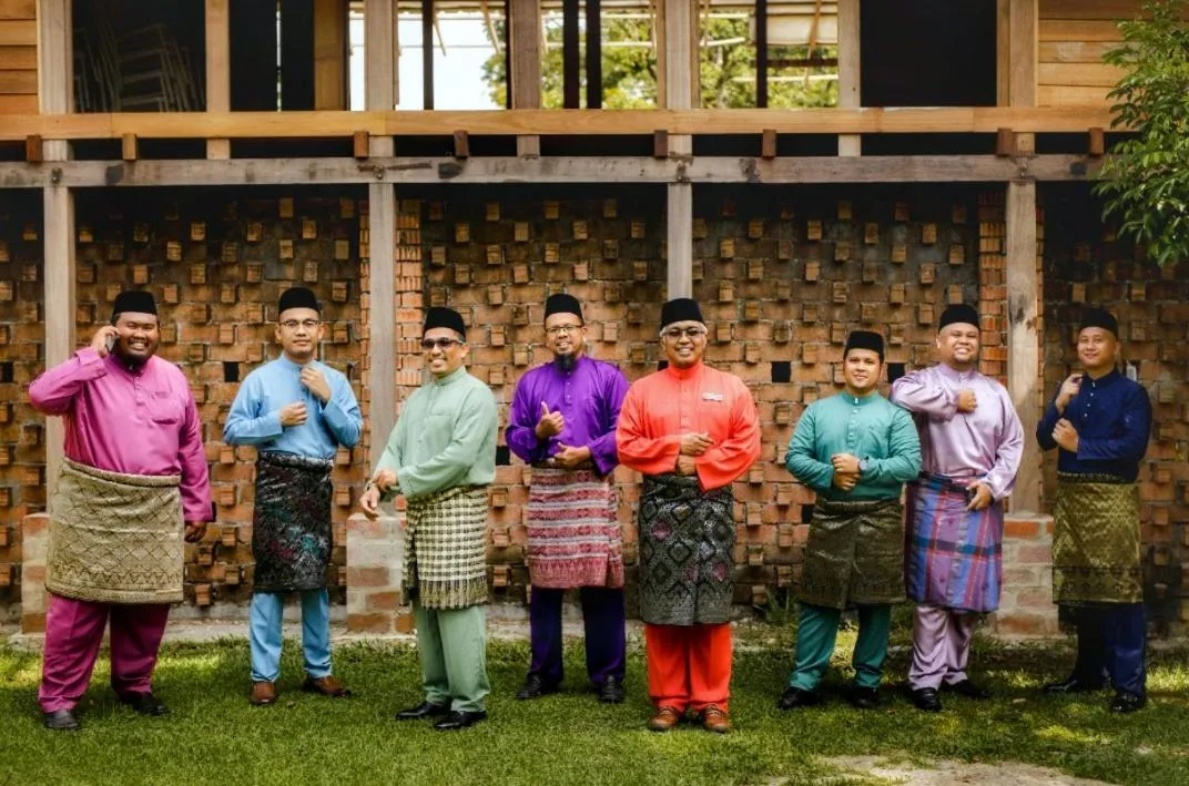group of guests in Bagas Zakariah Orchard Lodge