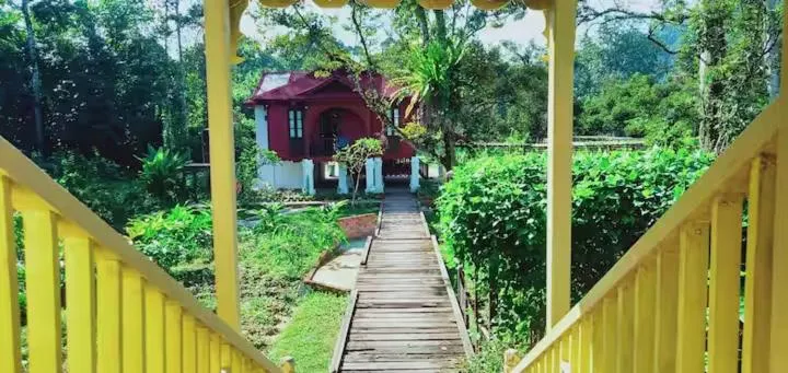 Day in Bagas Zakariah Orchard Lodge