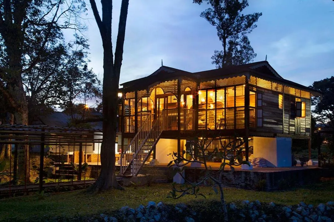 Property building in Bagas Zakariah Orchard Lodge