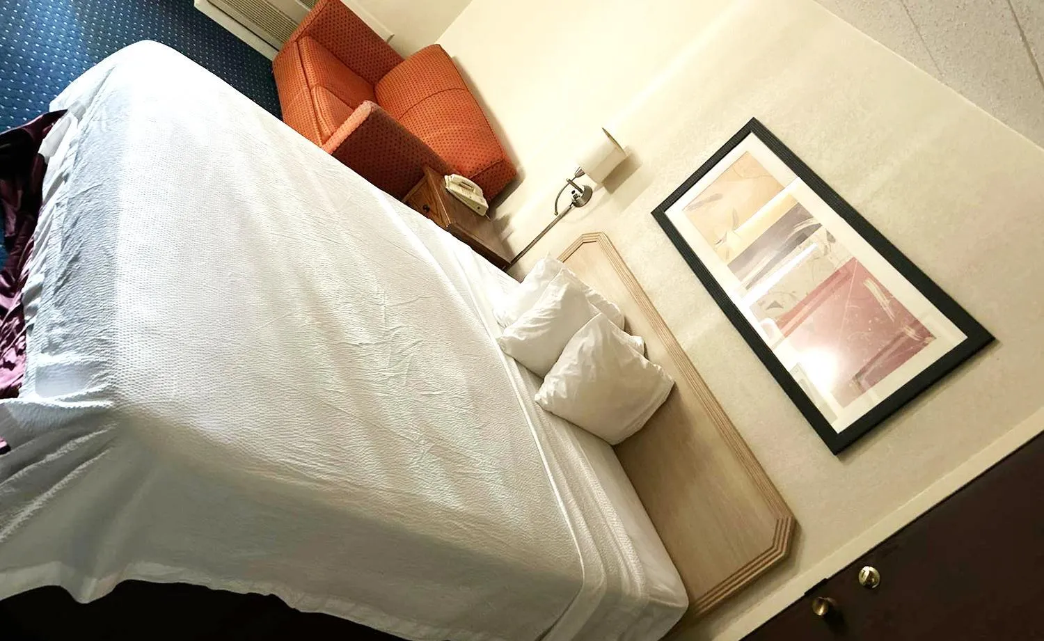 Bedroom, Bed in Blue Way Inn & Suites La Crosse