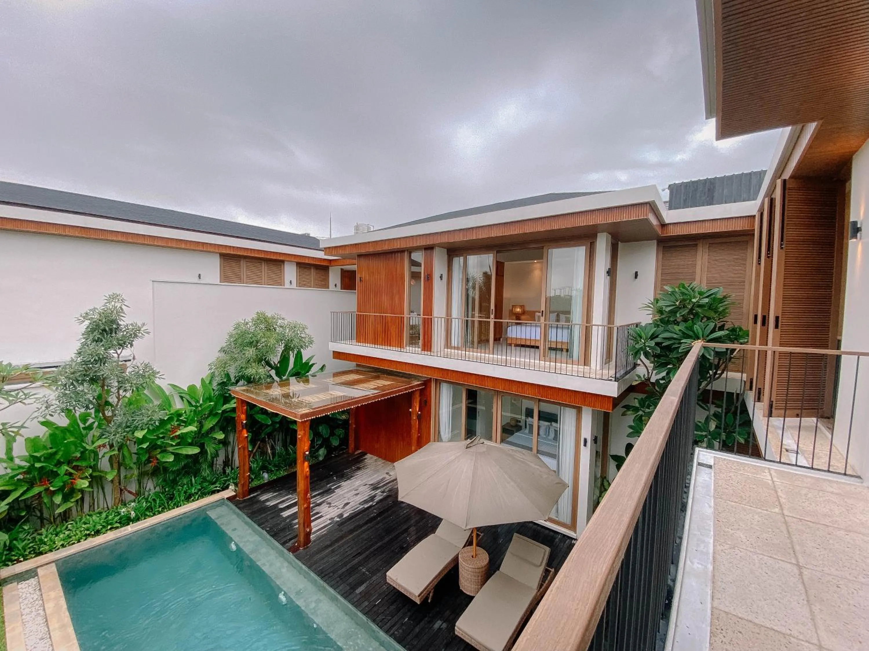 Property building in Casa de Rua Villas