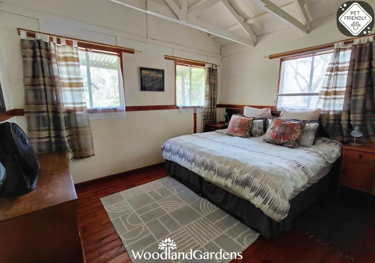 Bed in Woodland Gardens Self catering Pet Friendly Lodge