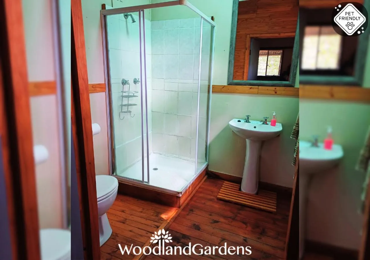 Shower in Woodland Gardens Self catering Pet Friendly Lodge