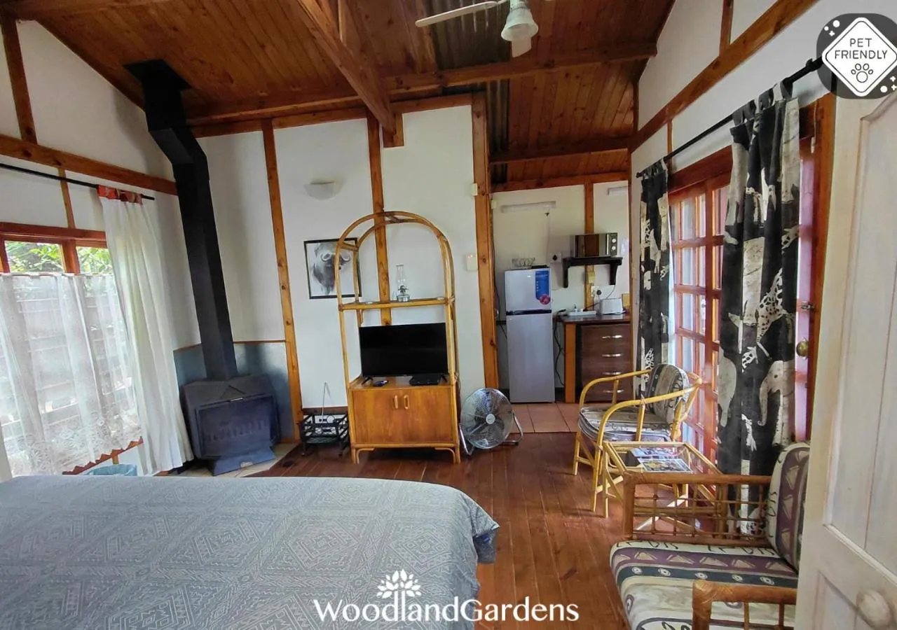 Bed in Woodland Gardens Self catering Pet Friendly Lodge