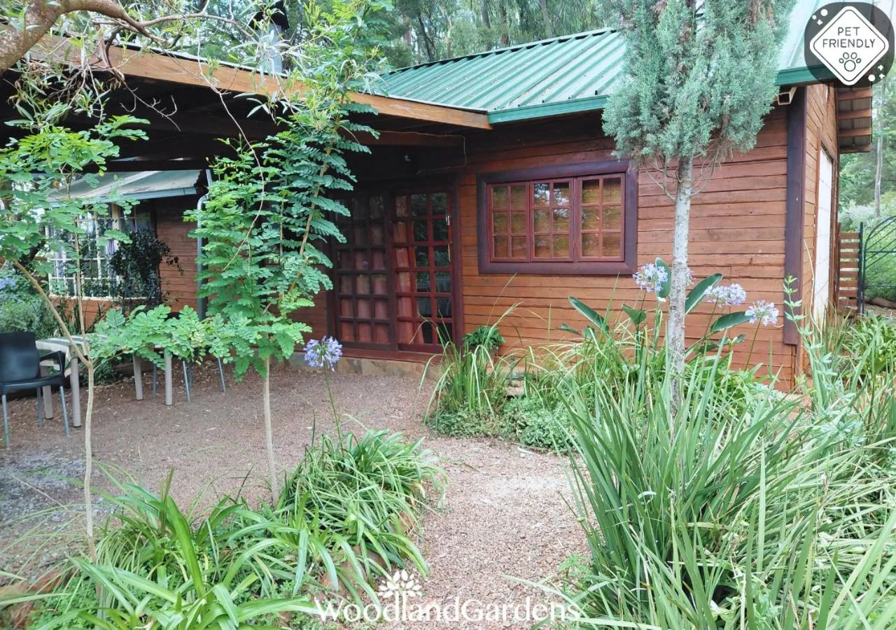 Property building in Woodland Gardens Self catering Pet Friendly Lodge