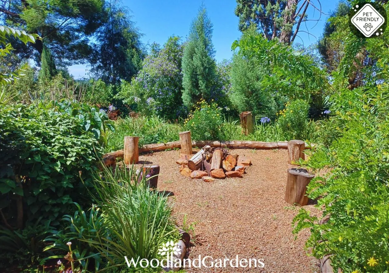 Garden in Woodland Gardens Self catering Pet Friendly Lodge