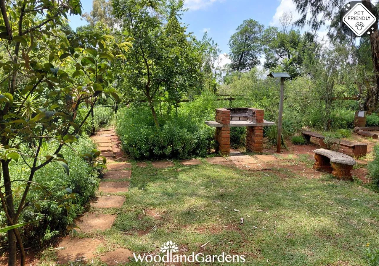 BBQ facilities in Woodland Gardens Self catering Pet Friendly Lodge