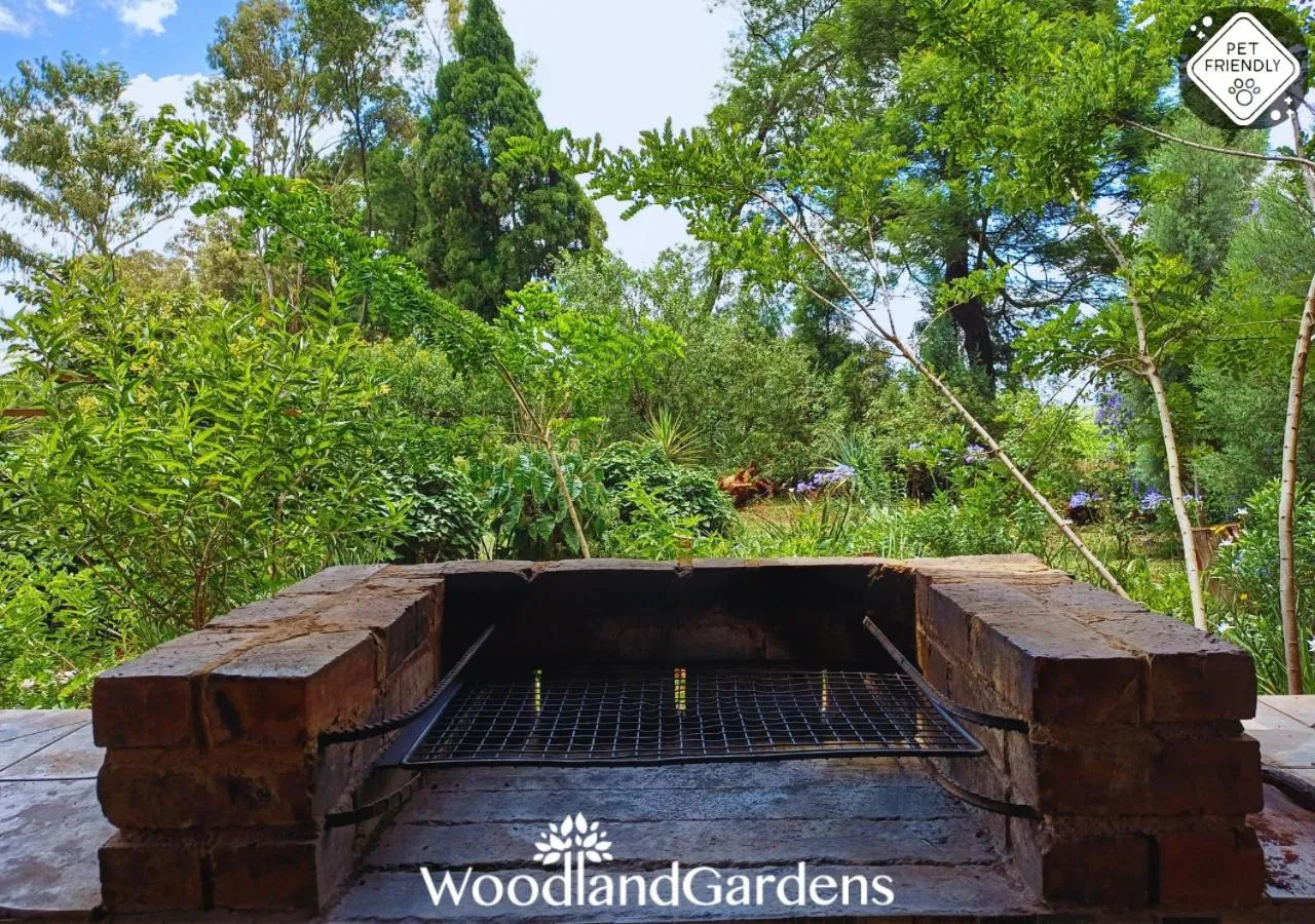 BBQ facilities in Woodland Gardens Self catering Pet Friendly Lodge