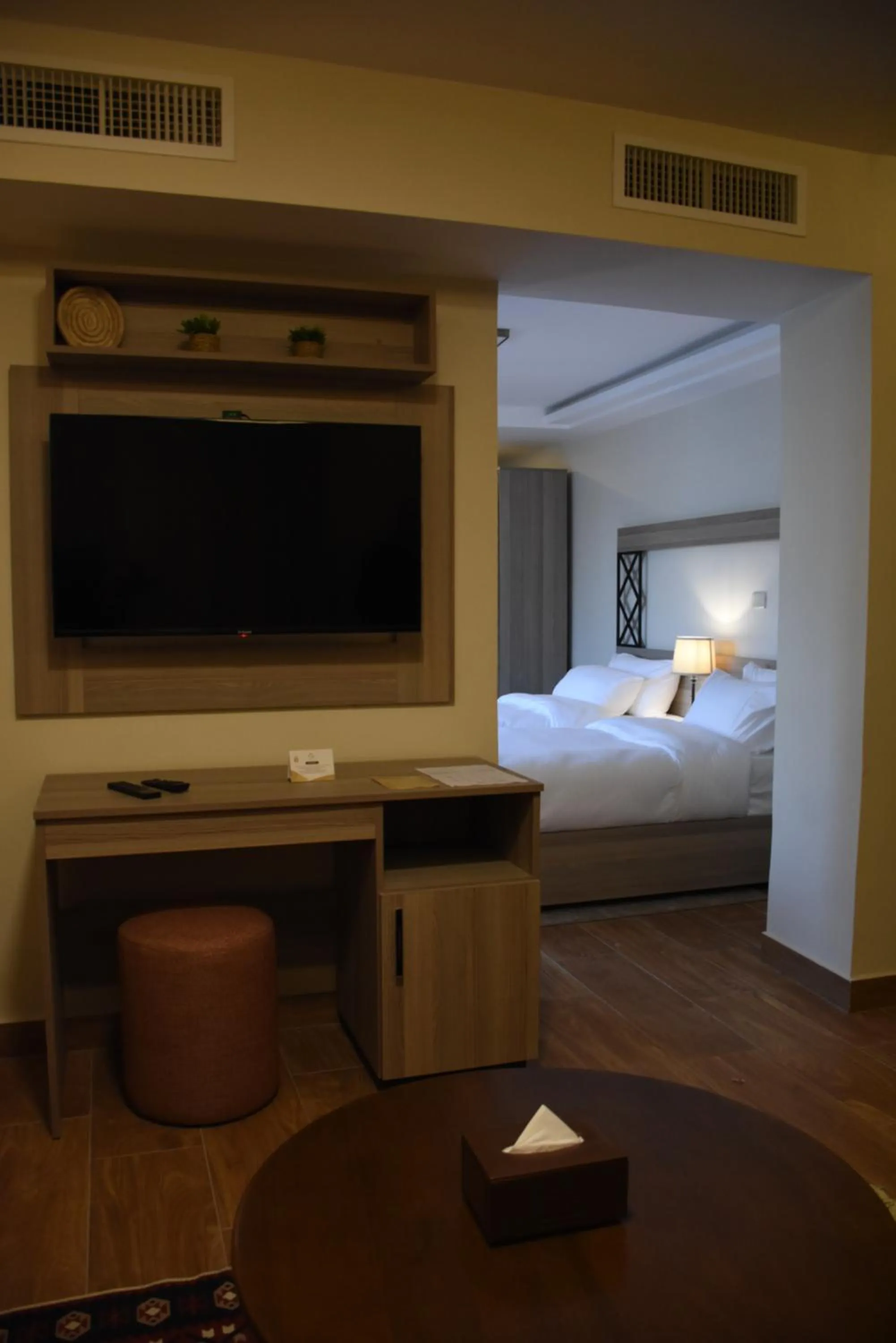 TV and multimedia, Bed in Sukoon Hotel Amman