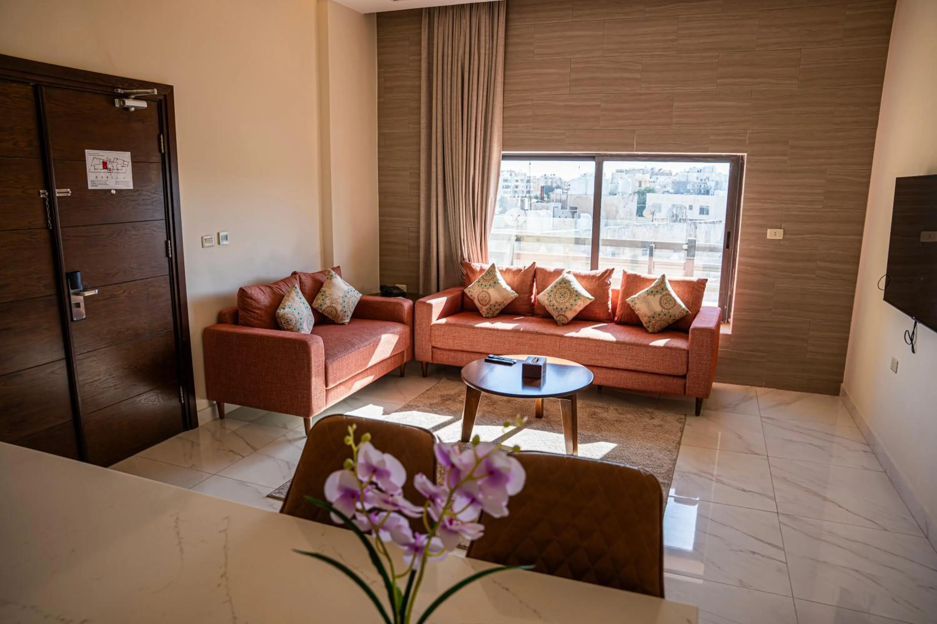 TV and multimedia in Sukoon Hotel Amman