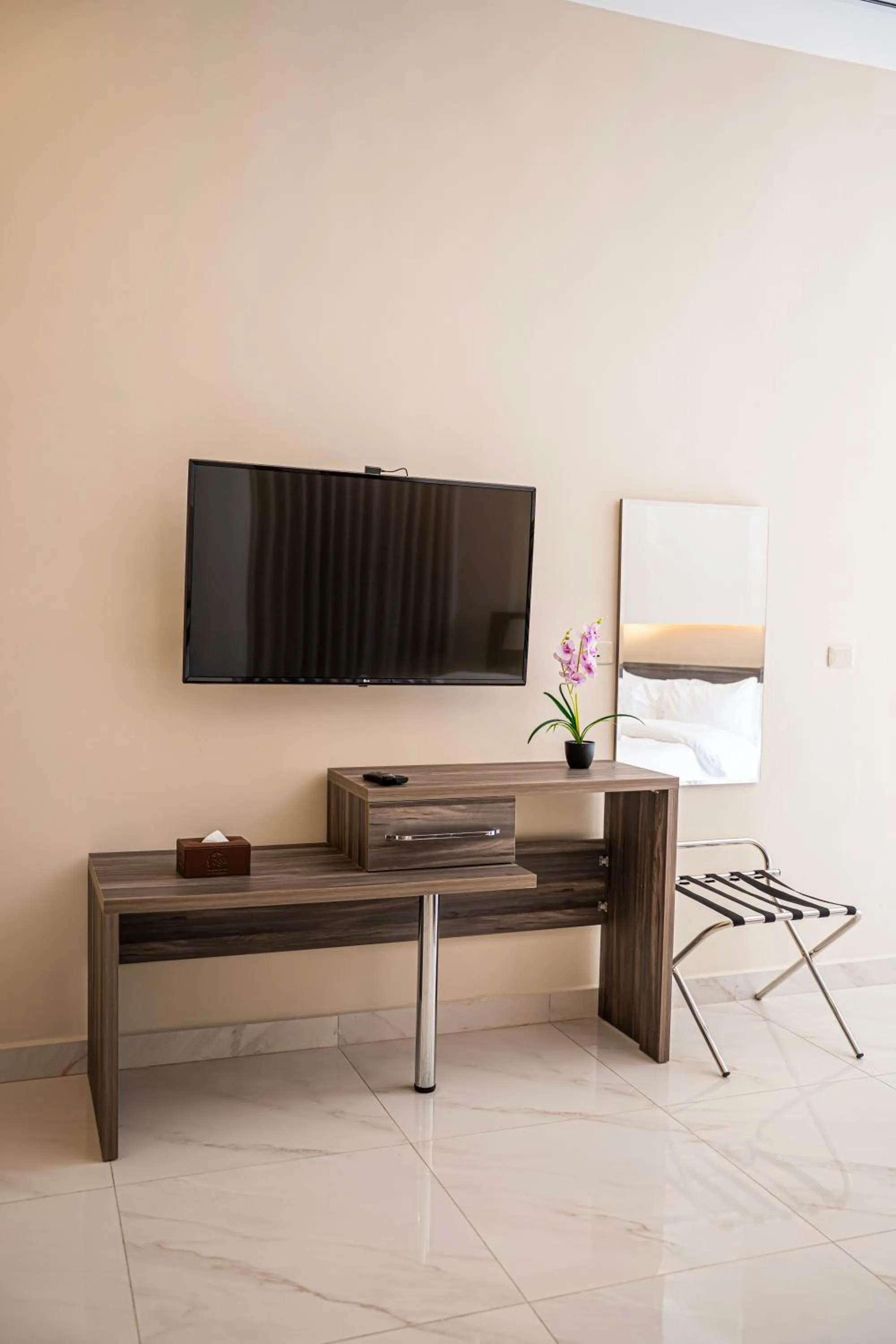 TV and multimedia in Sukoon Hotel Amman