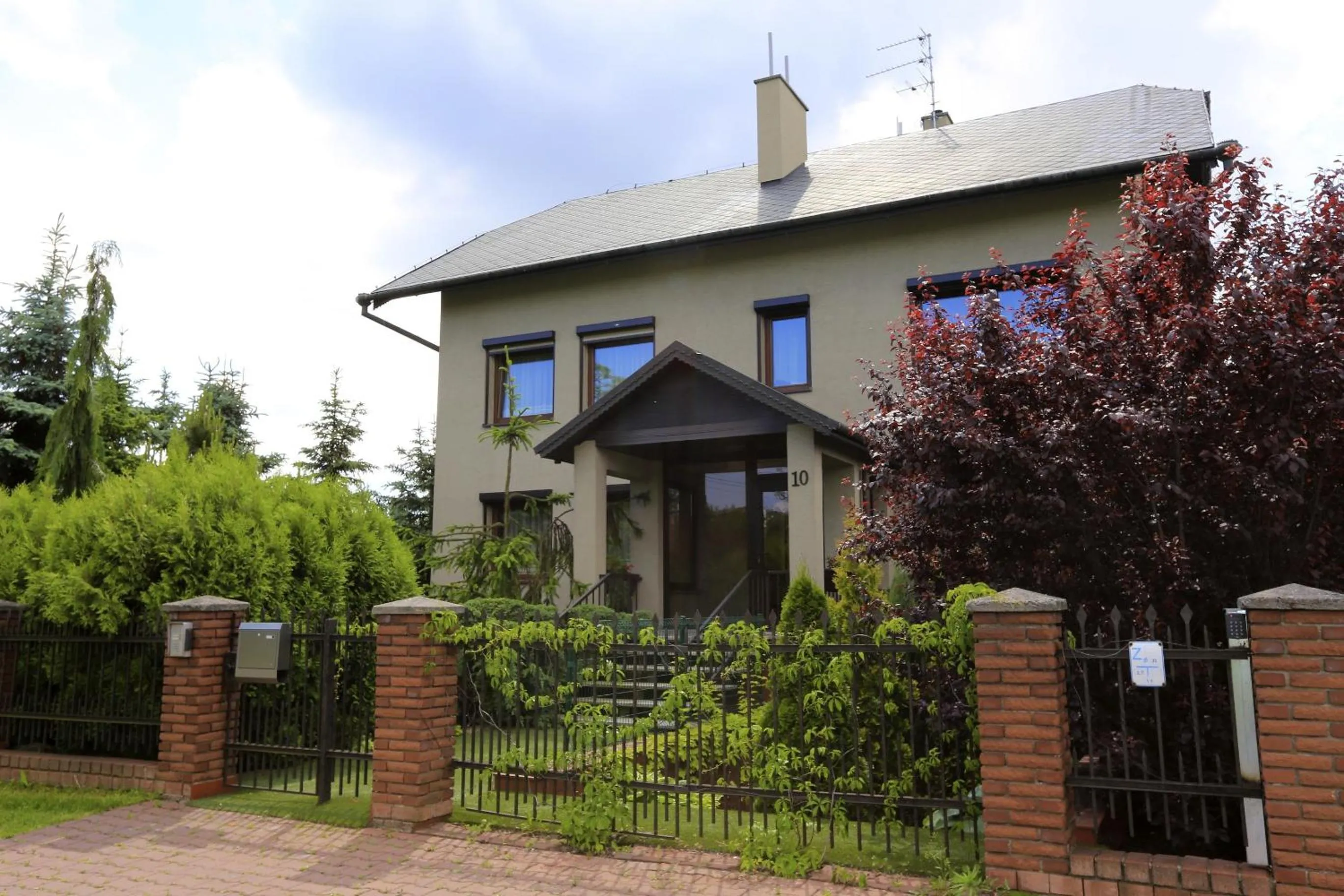 Facade/entrance in 10 Bed And Breakfast