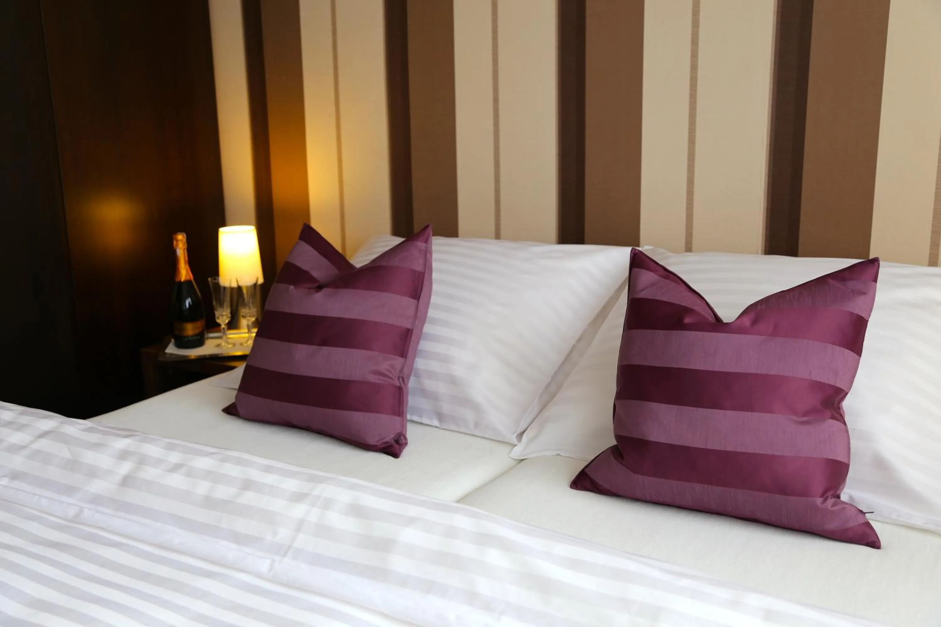 Bedroom, Bed in 10 Bed And Breakfast