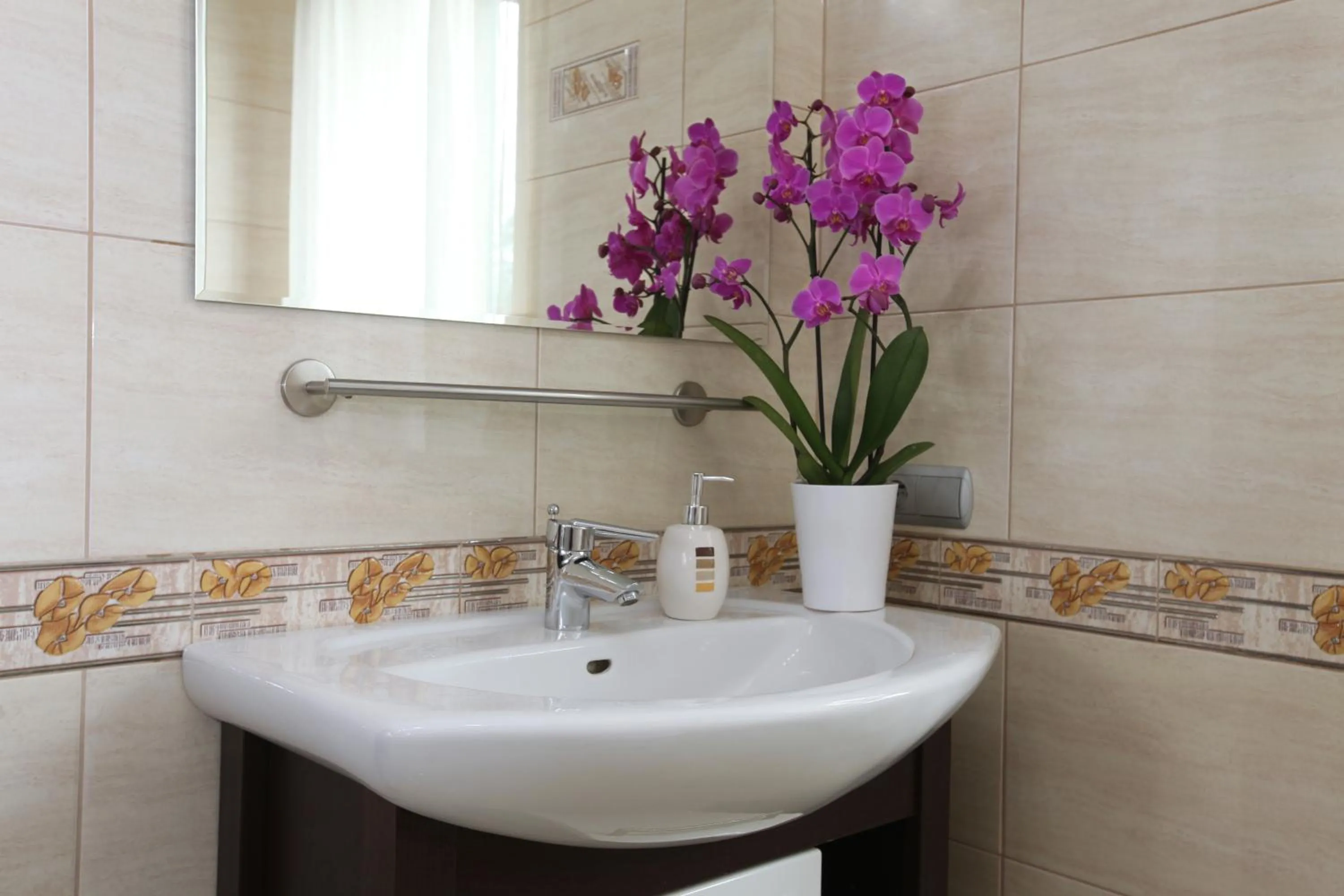 Bathroom in 10 Bed And Breakfast