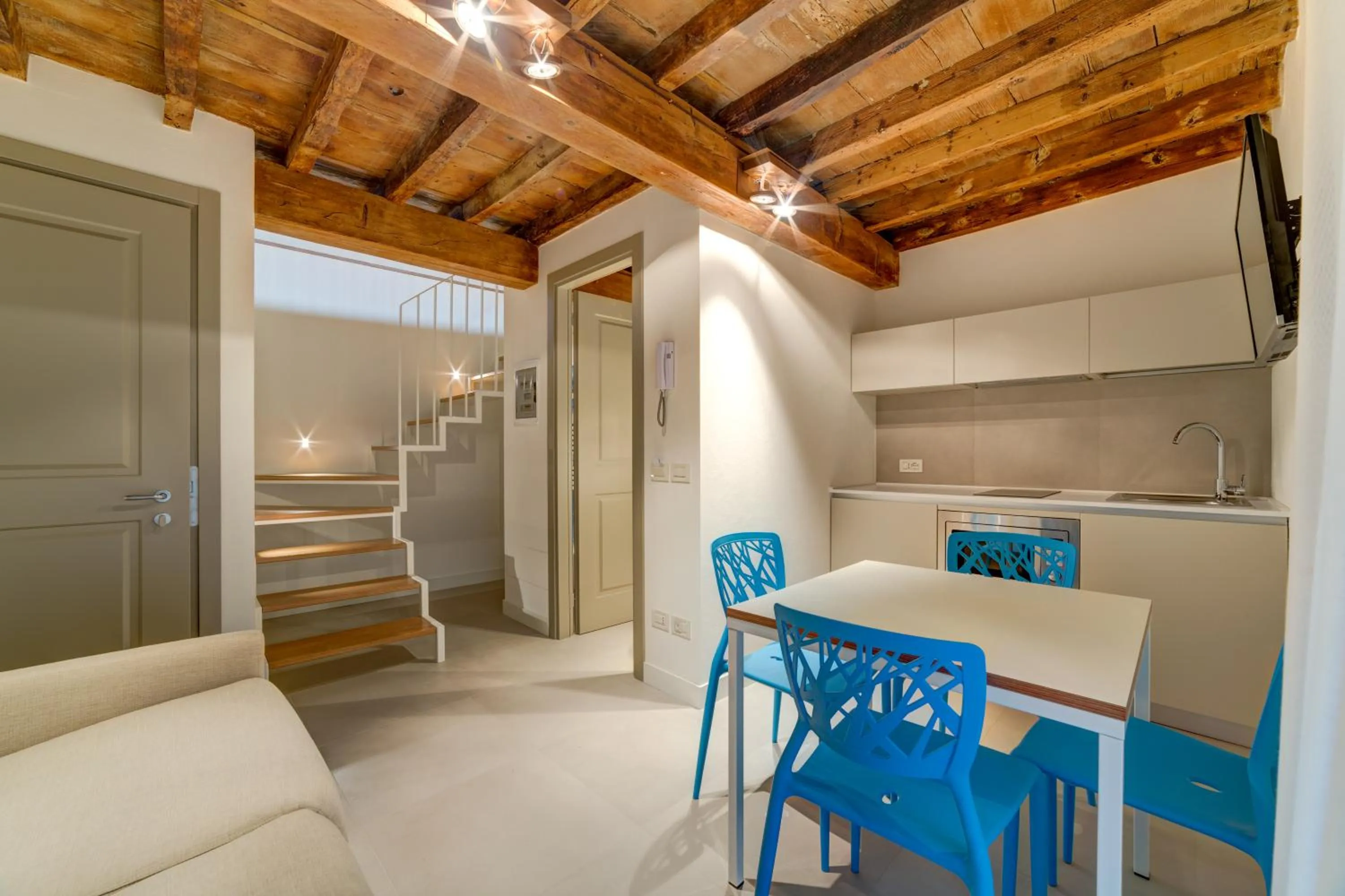 Kitchen or kitchenette in Palazzo Mannaioni Suites