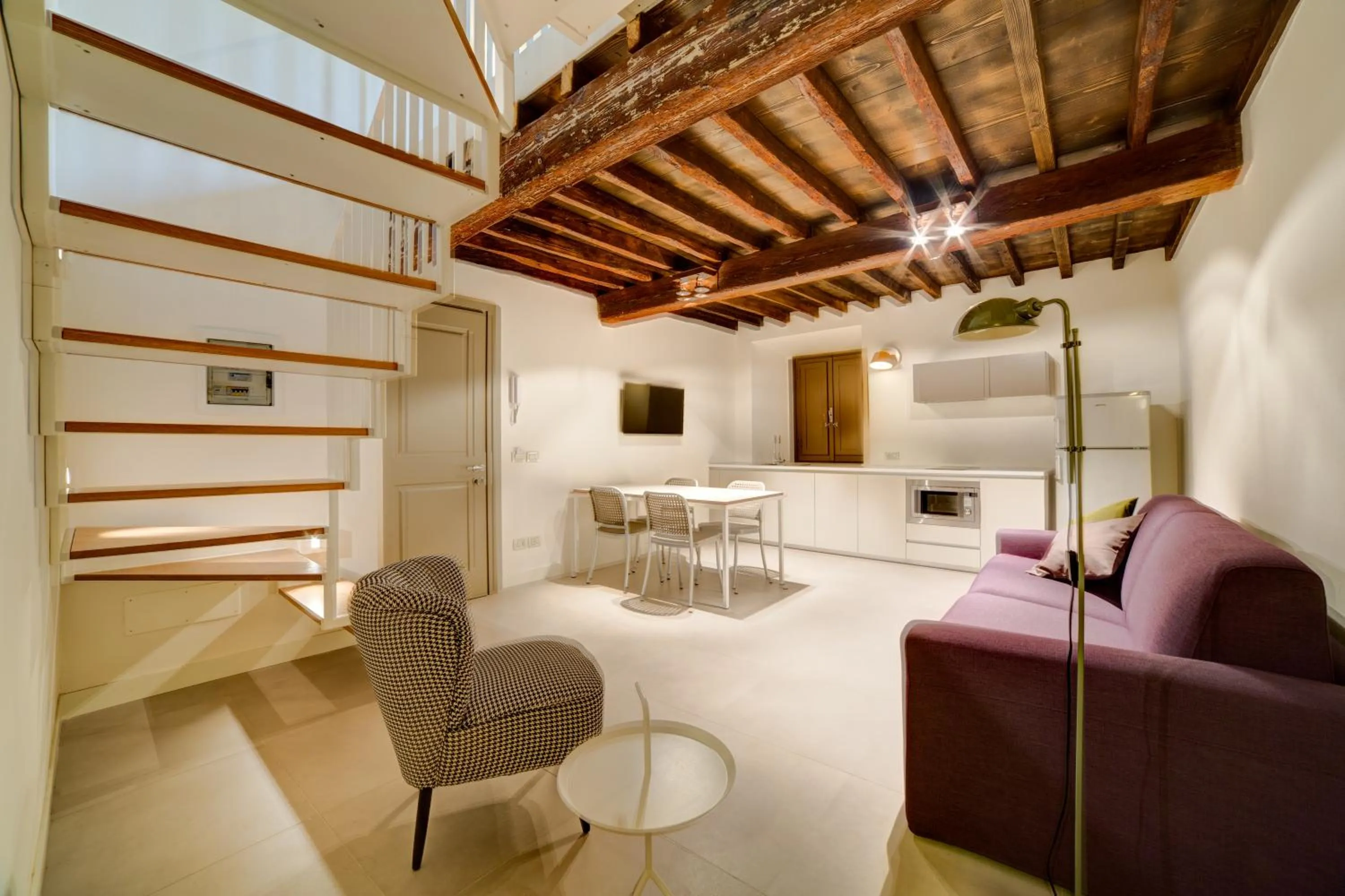 TV and multimedia in Palazzo Mannaioni Suites