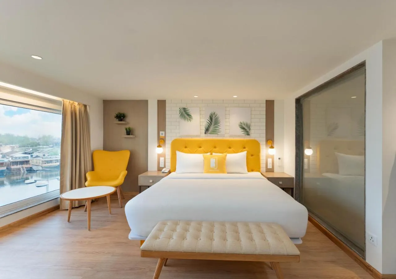 View (from property/room), Bed in Bloom Boutique l Dal Lake