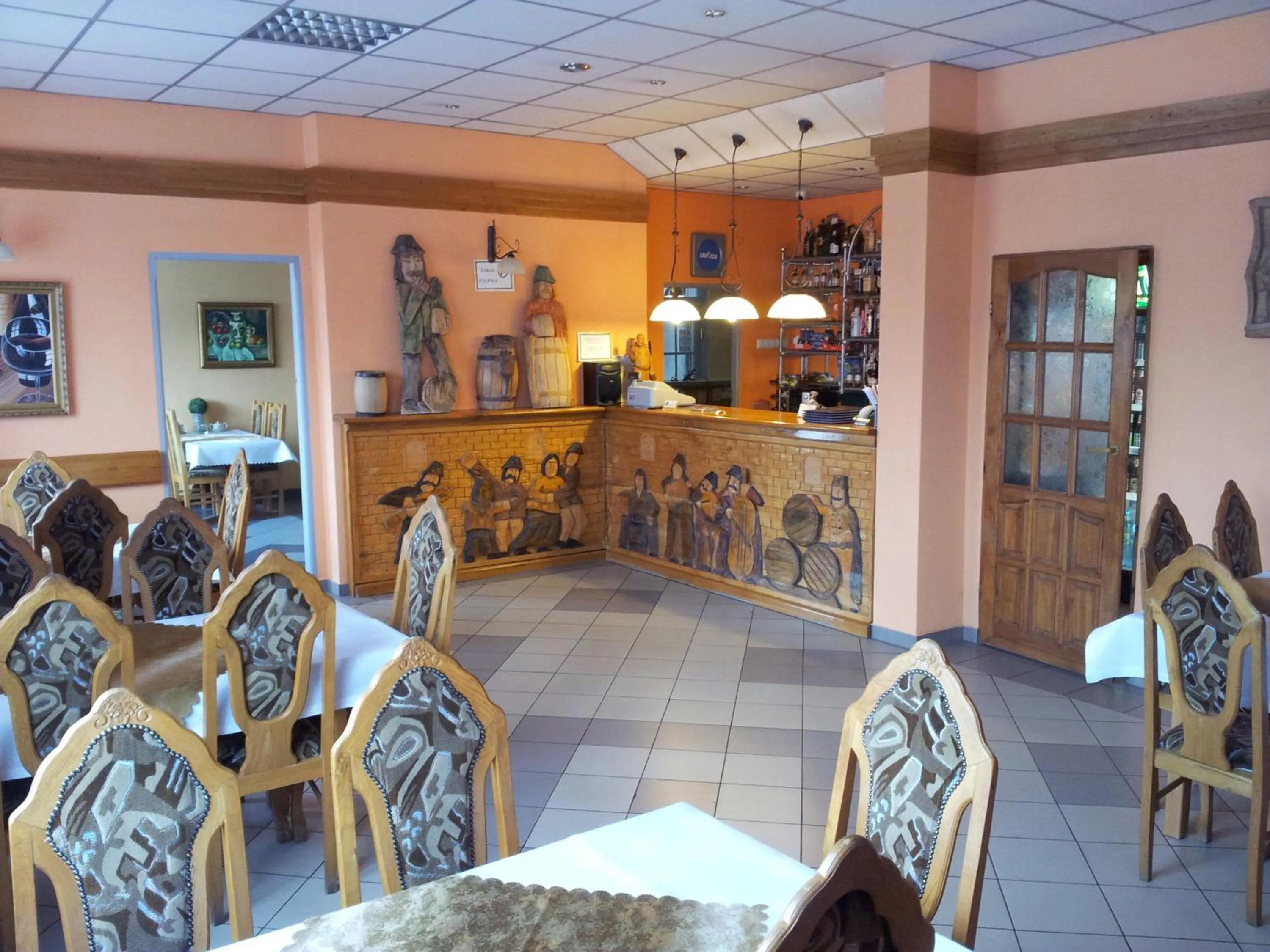 Restaurant/places to eat in Hotel Staropolski
