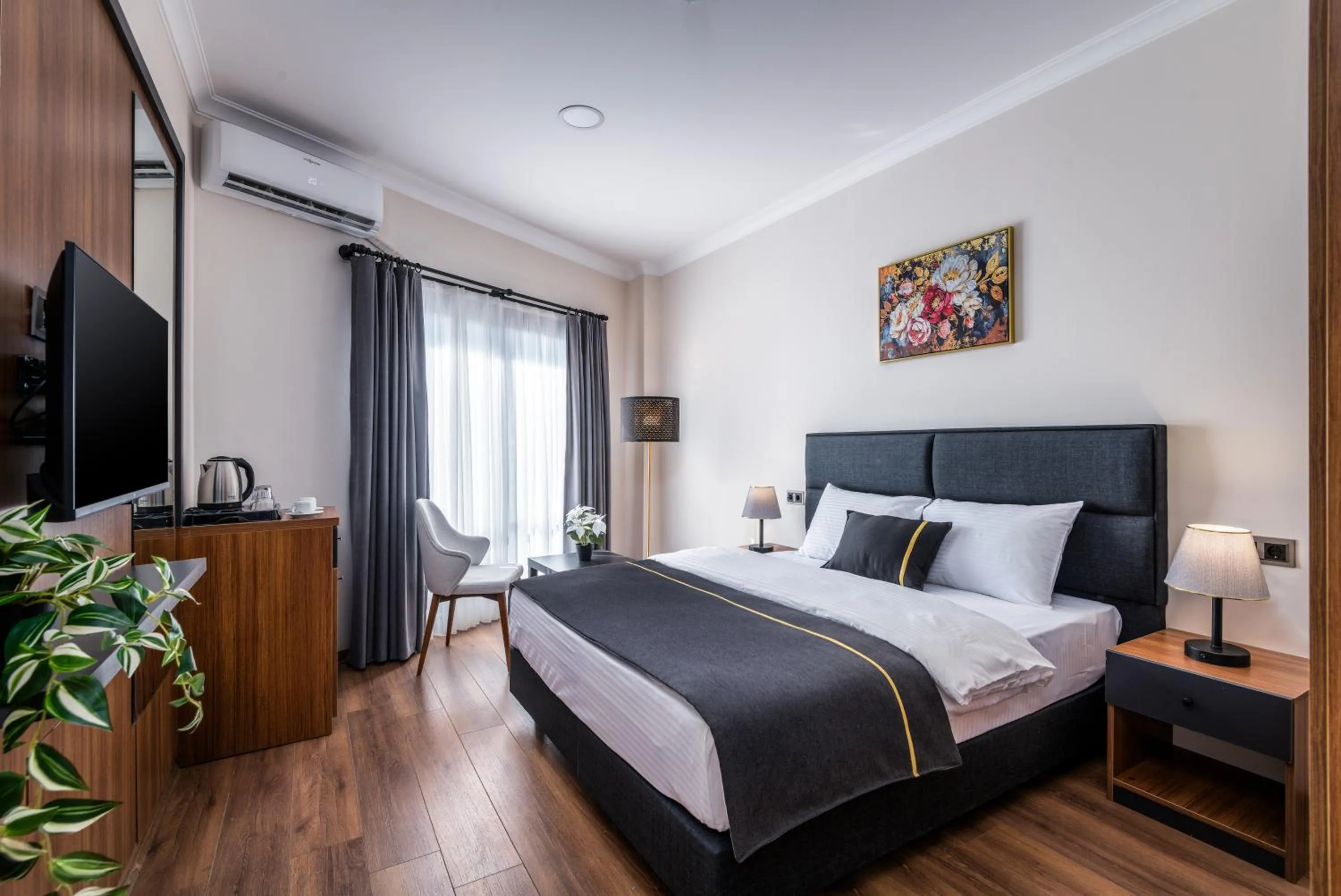 Bedroom, Bed in sh hotel business
