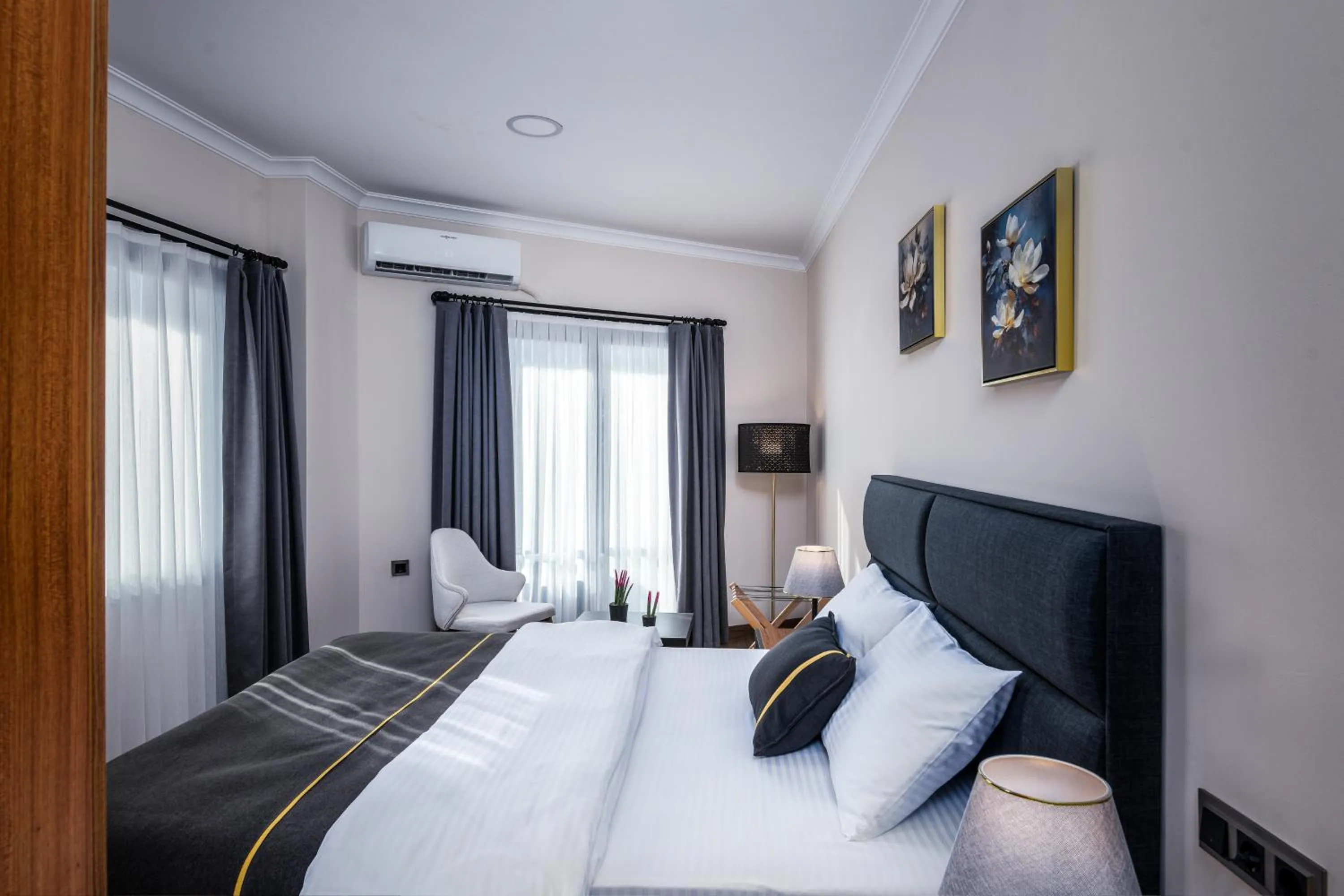 Bedroom, Bed in sh hotel business