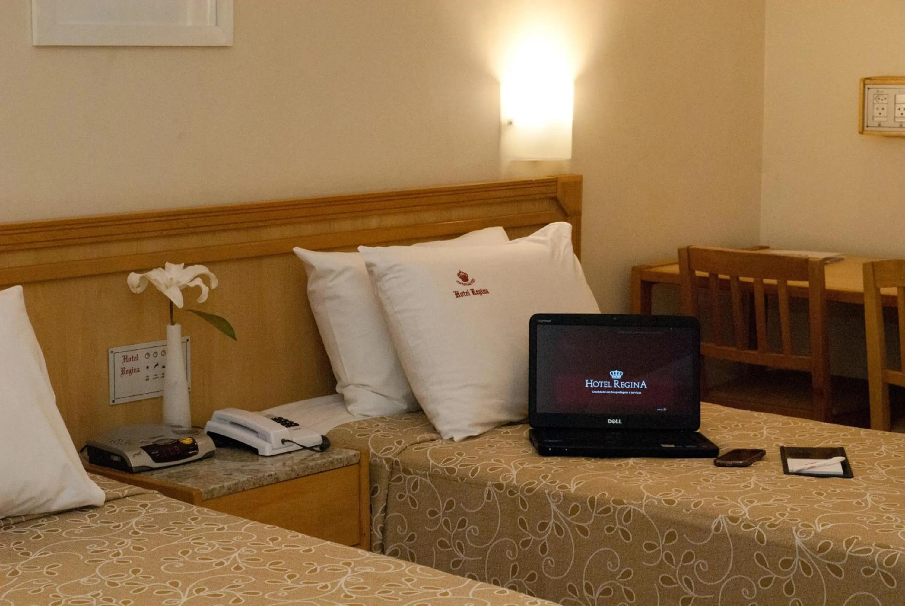 Bedroom, Bed in Hotel Regina Rio de Janeiro