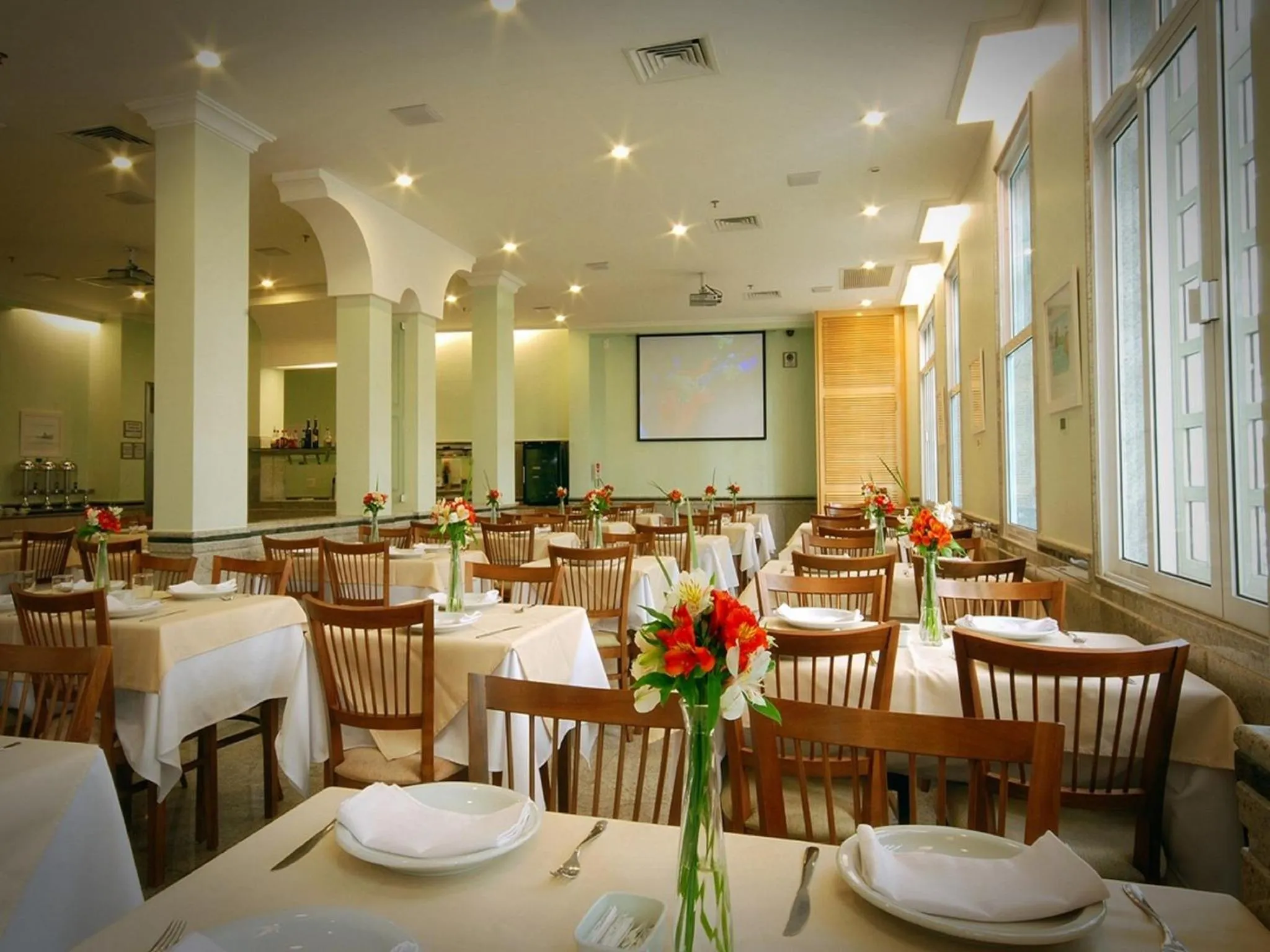 Restaurant/places to eat in Hotel Regina Rio de Janeiro
