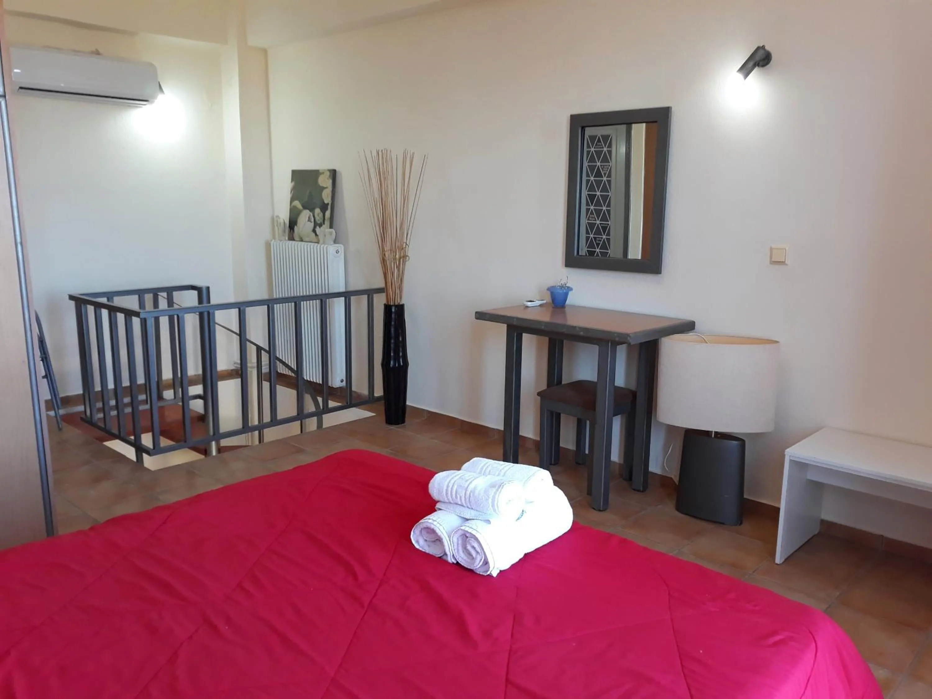 Bedroom, Bed in Point Twins Apartments
