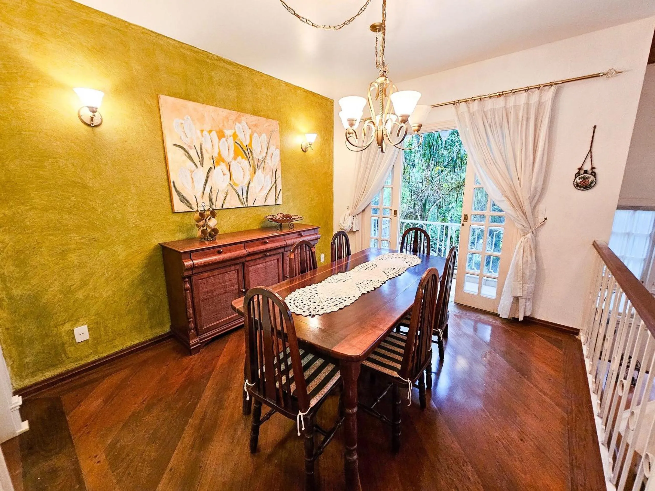 Dining area in Refúgio Aurora