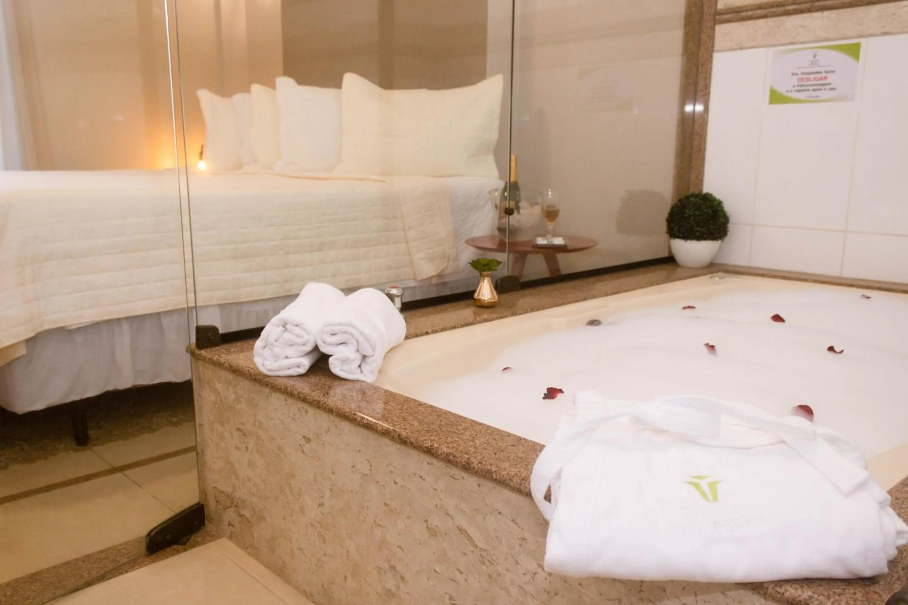 Bed in Hotel Capital Das Pedras