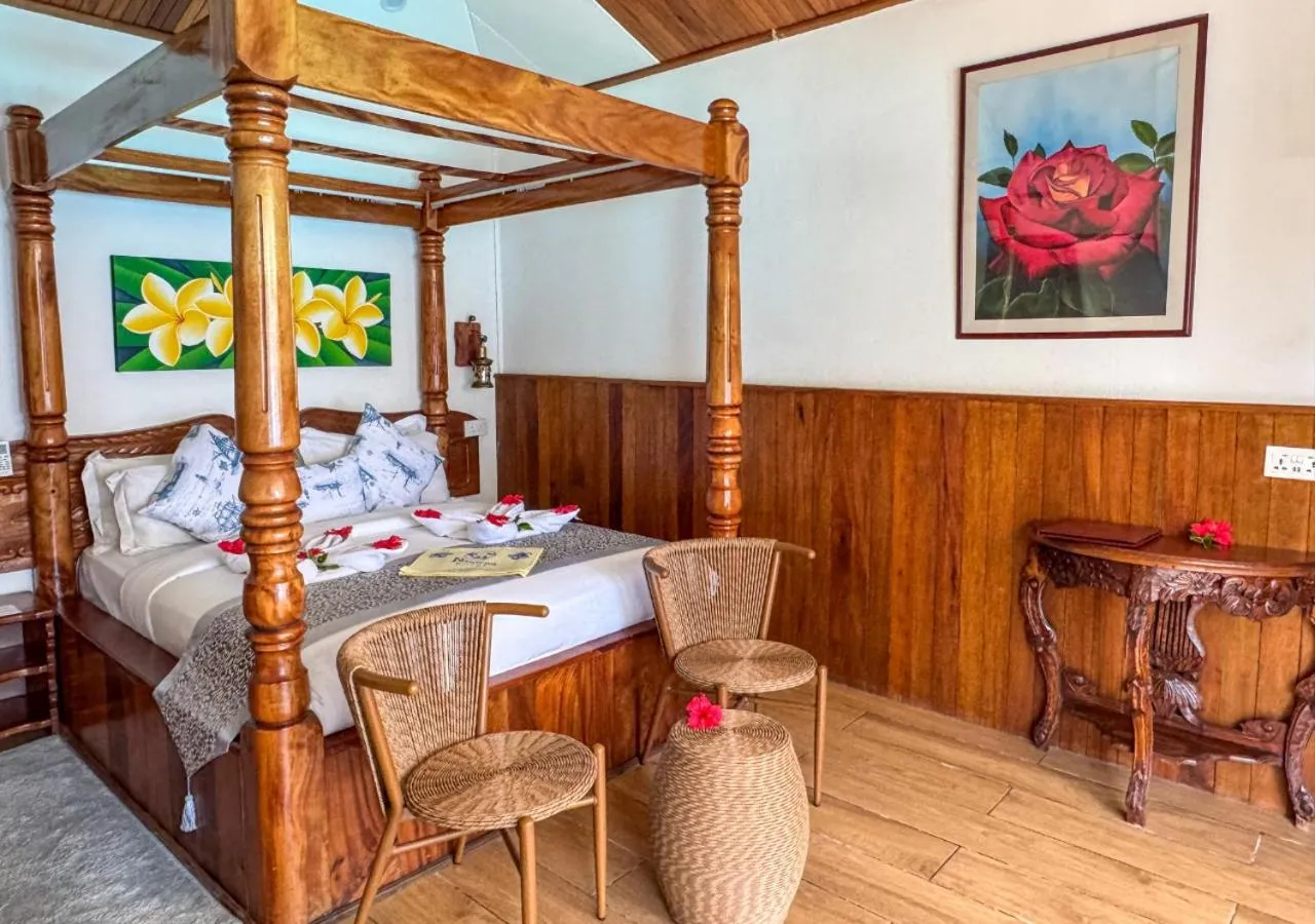 Bed in Patatran Village Hotel