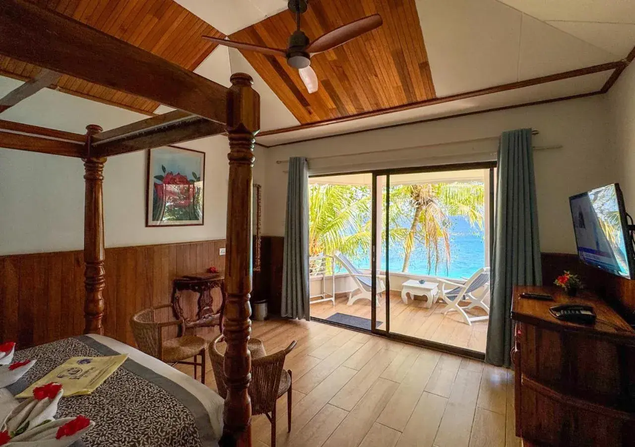 TV and multimedia in Patatran Village Hotel TV and multimedia in Patatran Village Hotel