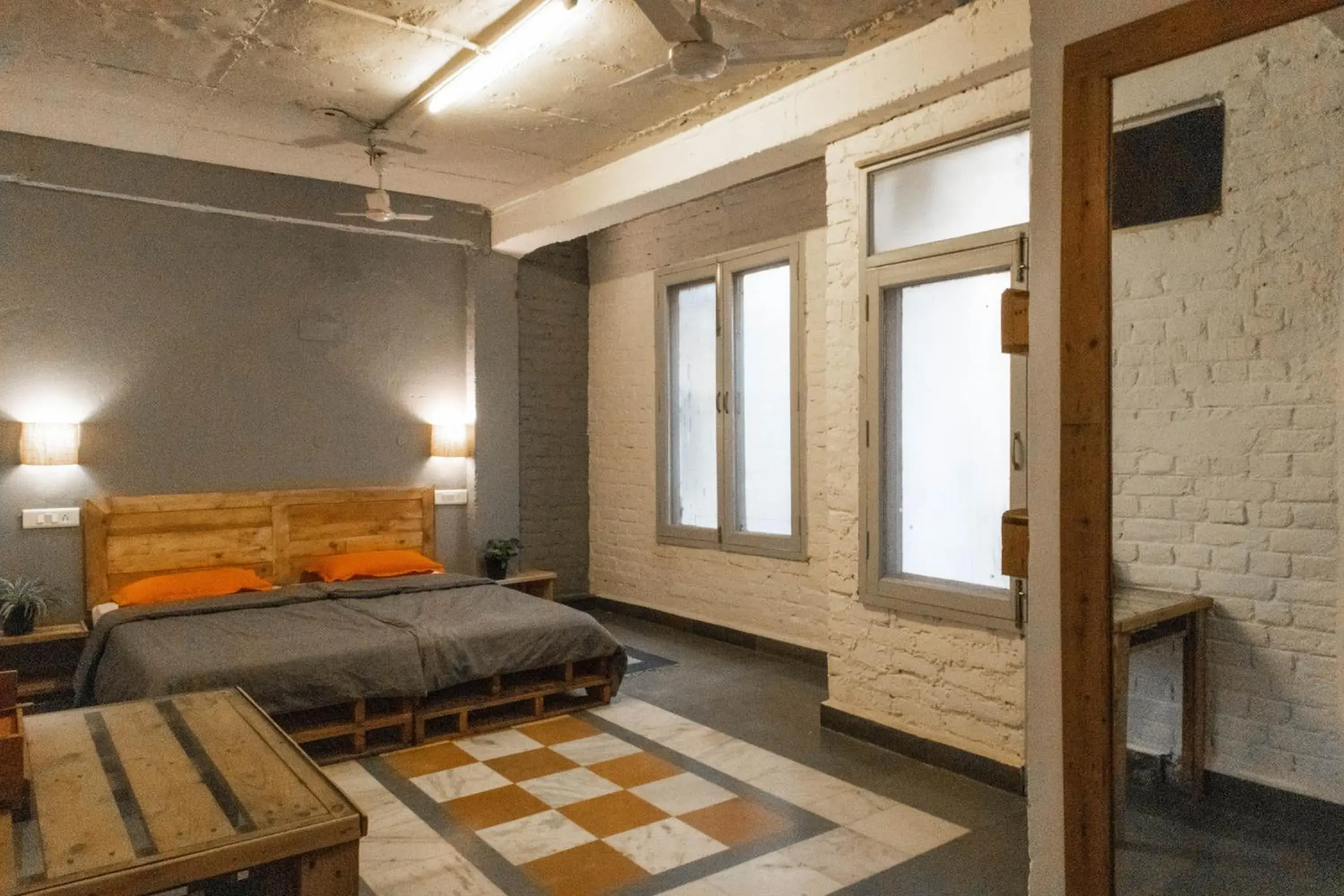 Bed in JHouse near Bhikaji Bed in JHouse near Bhikaji