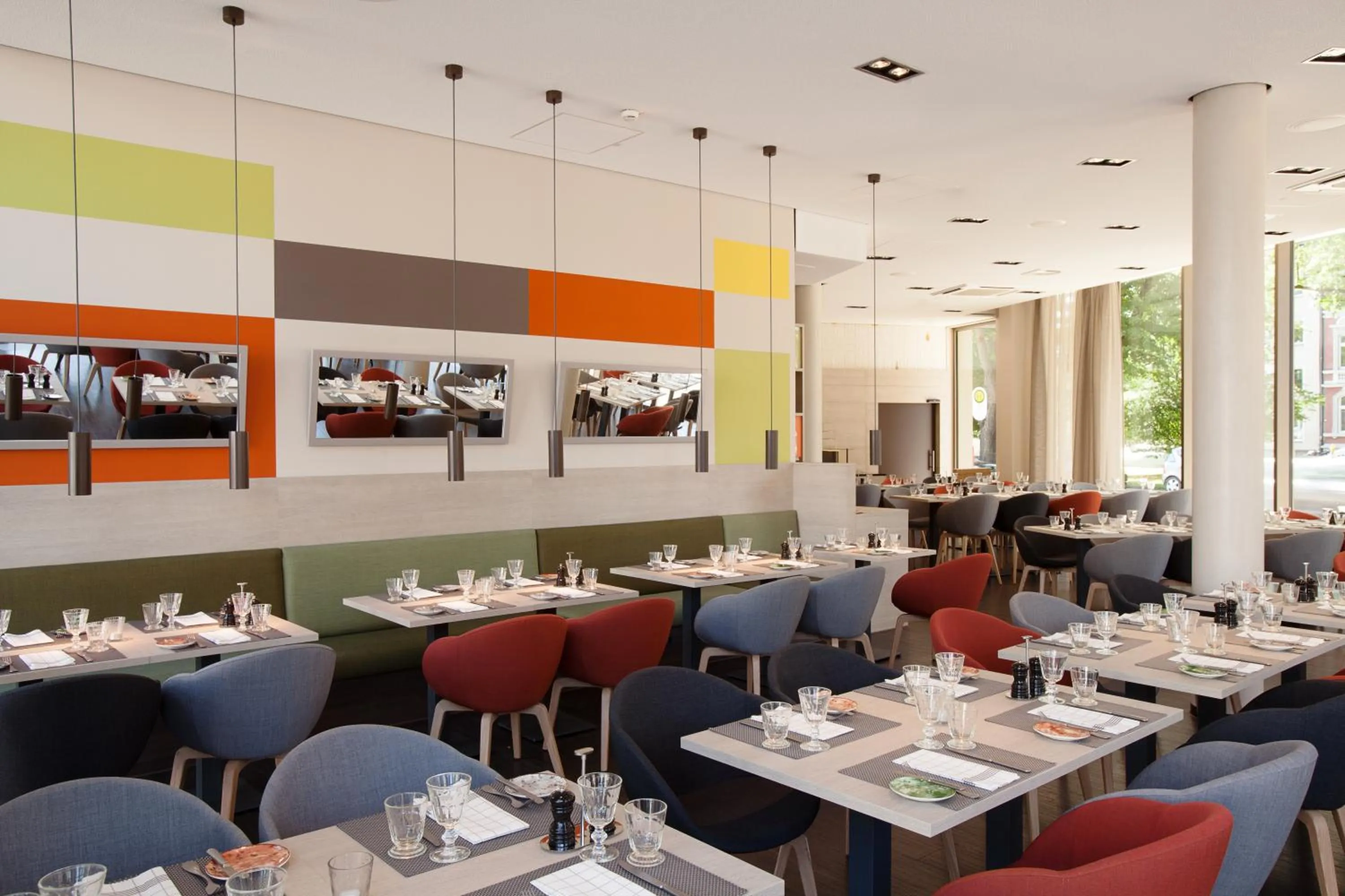 Restaurant/places to eat in Vienna House Easy by Wyndham Osnabrück City & Apartments