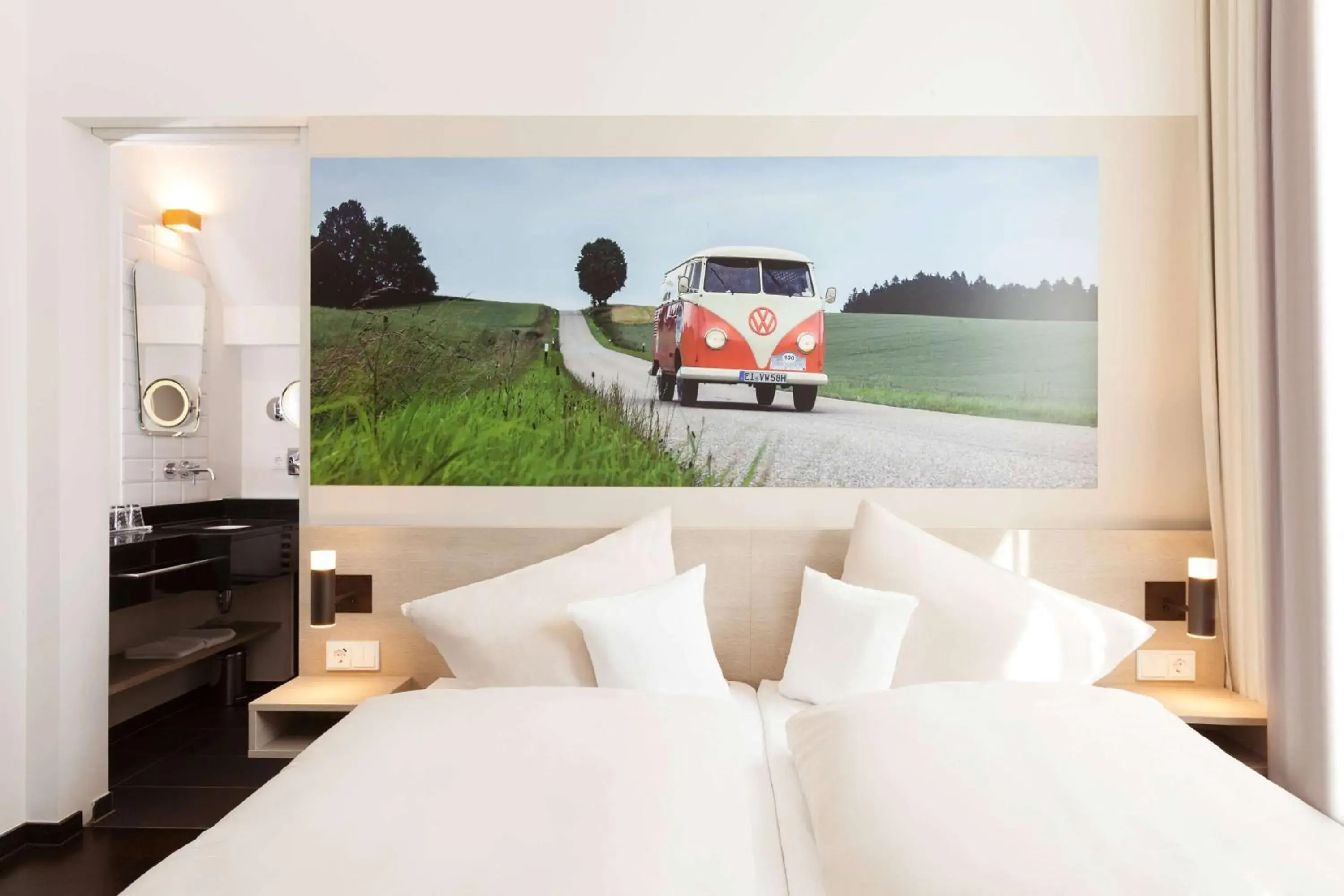 Bed in Vienna House Easy by Wyndham Osnabrück City & Apartments Bed in Vienna House Easy by Wyndham Osnabrück City & Apartments