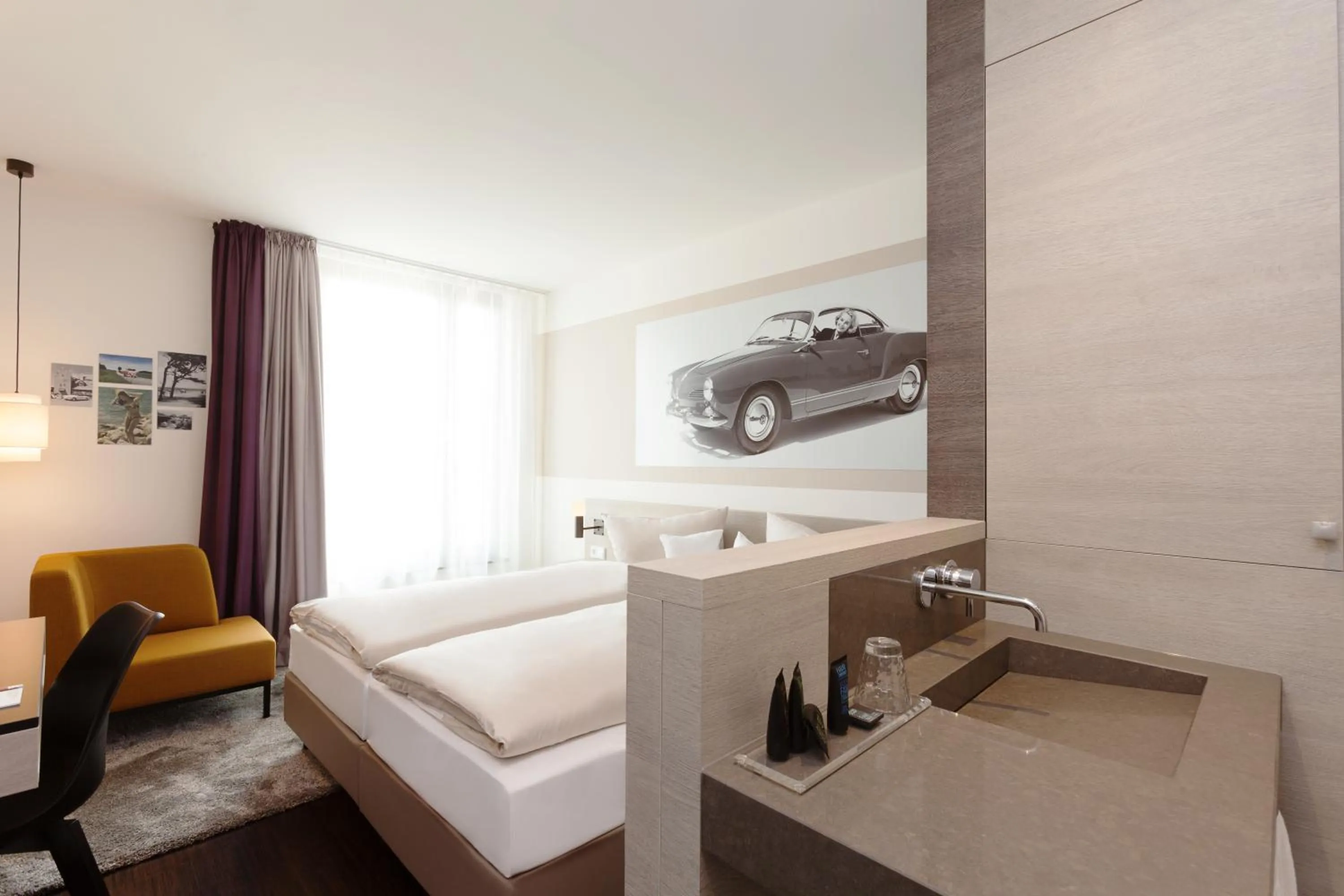 Bed in Vienna House Easy by Wyndham Osnabrück City & Apartments