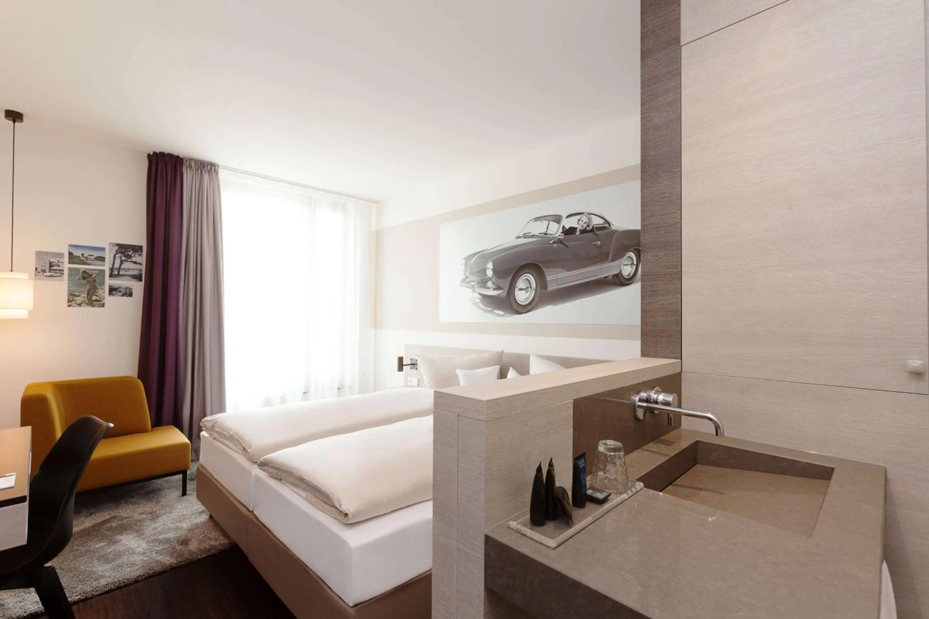 Bed in Vienna House Easy by Wyndham Osnabrück City & Apartments