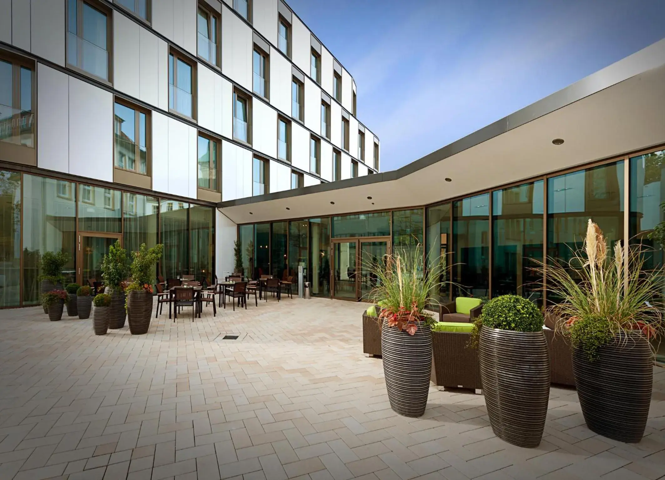 Property building in Vienna House Easy by Wyndham Osnabrück City & Apartments Property building in Vienna House Easy by Wyndham Osnabrück City & Apartments