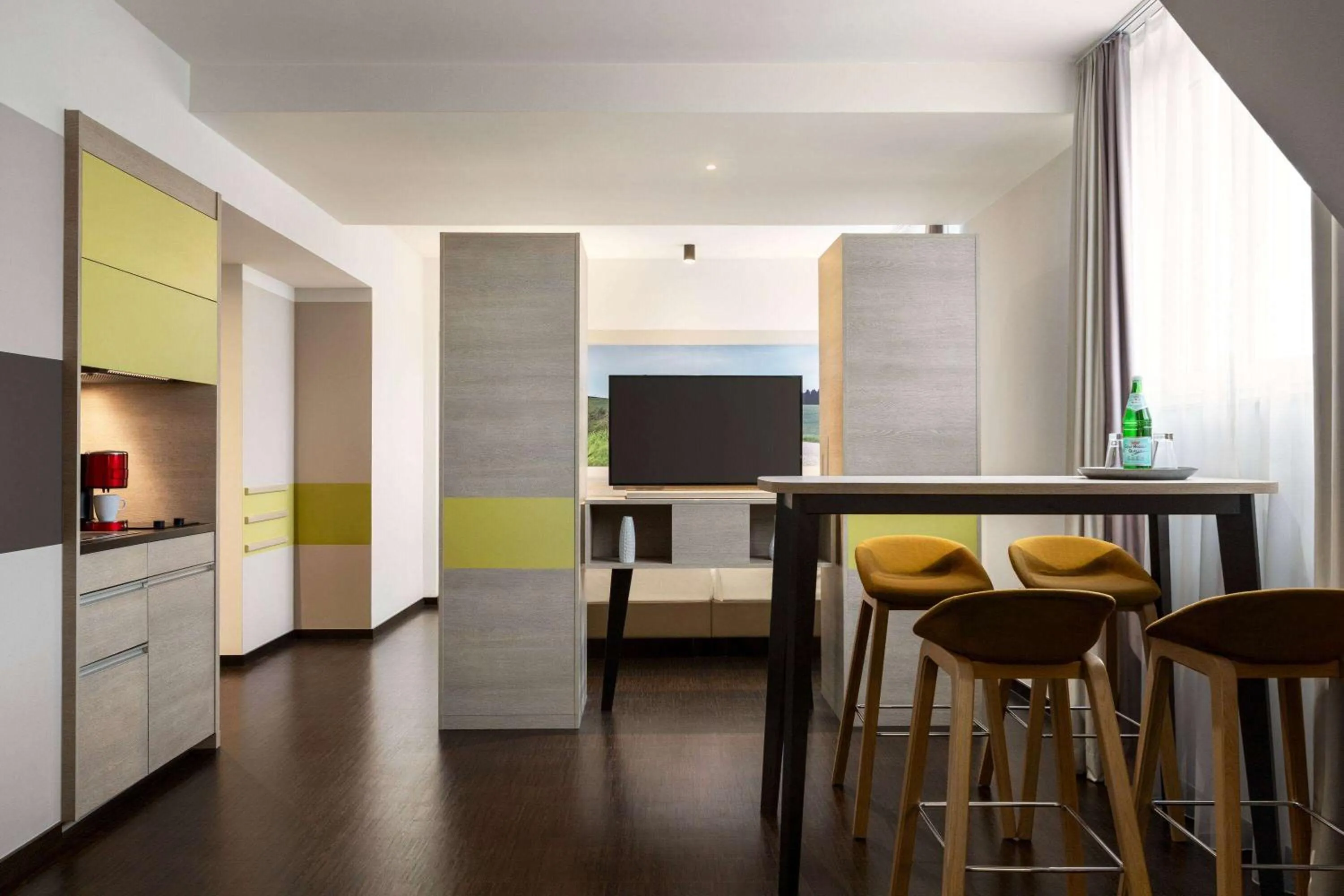 TV and multimedia in Vienna House Easy by Wyndham Osnabrück City & Apartments