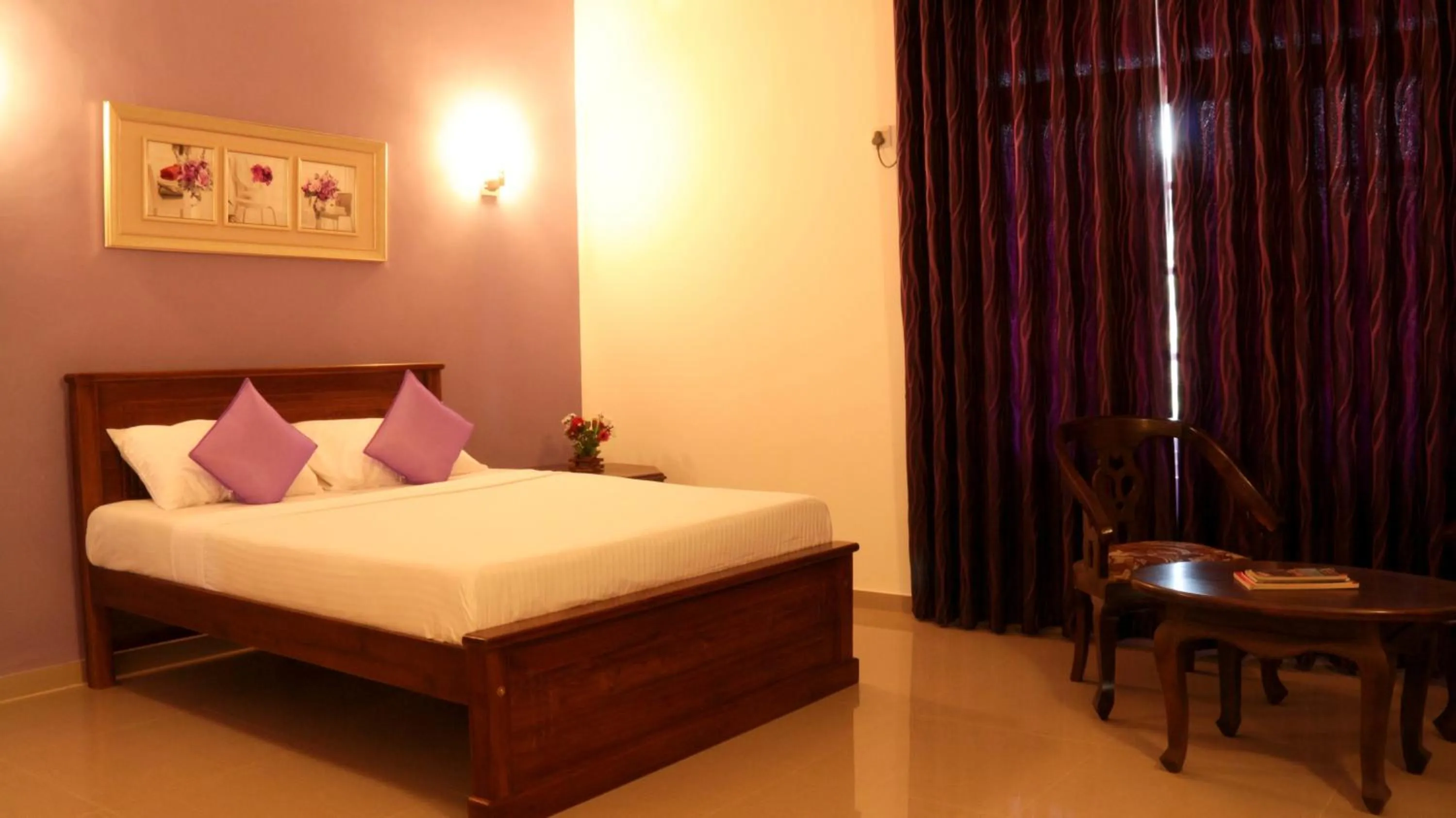 Bathroom, Bed in Ziegler Cottage