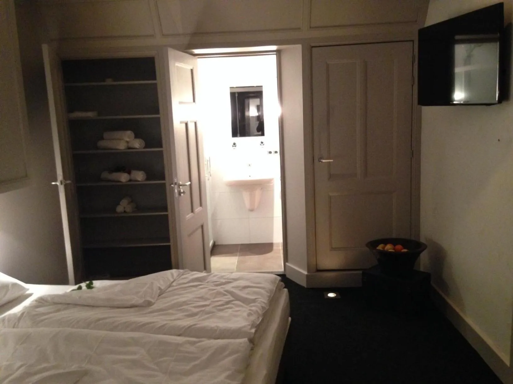 TV and multimedia, Bed in De Rede