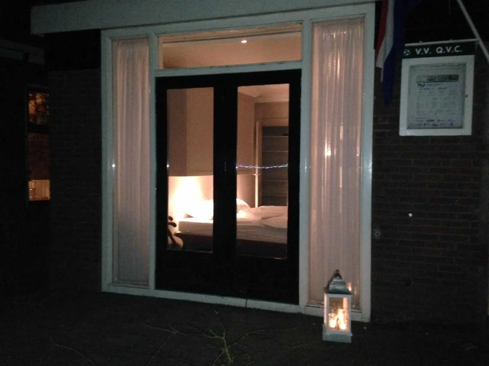 Facade/entrance in De Rede