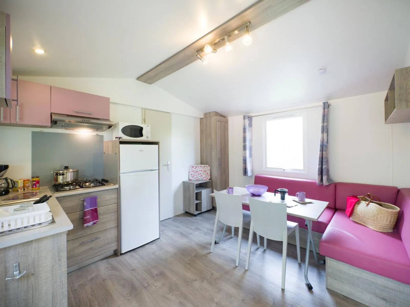 Kitchen or kitchenette in La Bastide