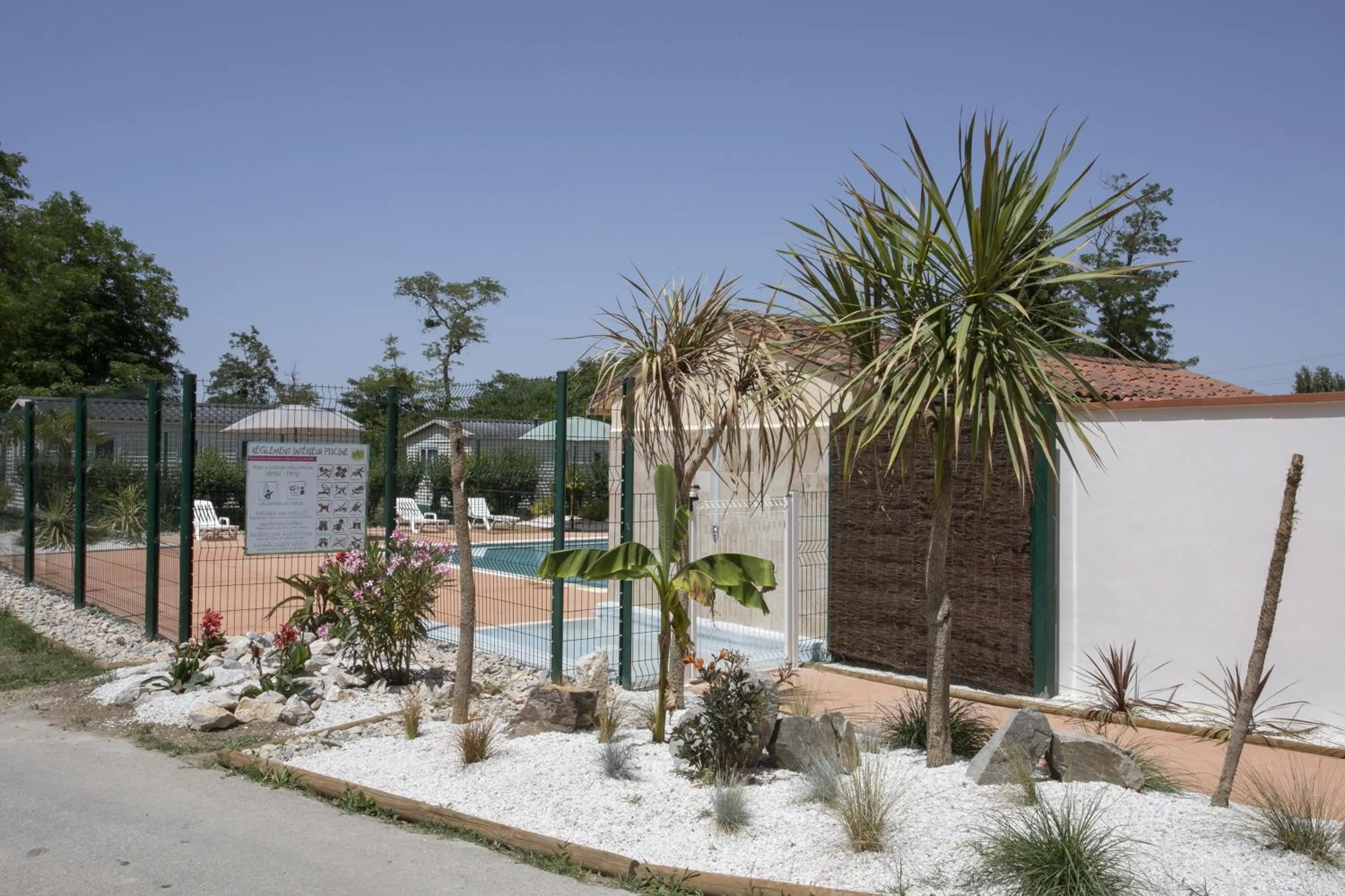 Swimming pool in La Bastide