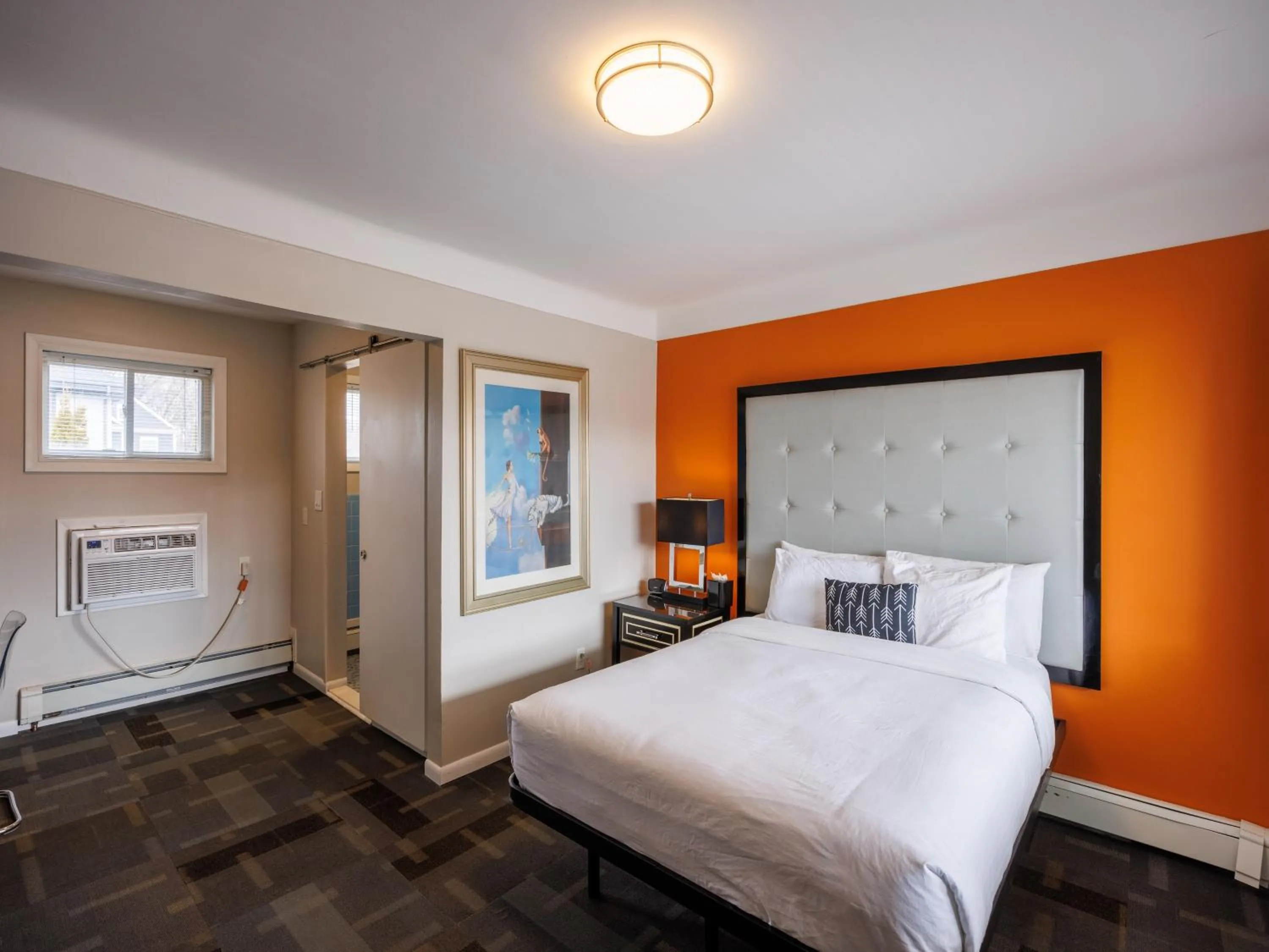 Photo of the whole room, Bed in Hotel Royal Oak