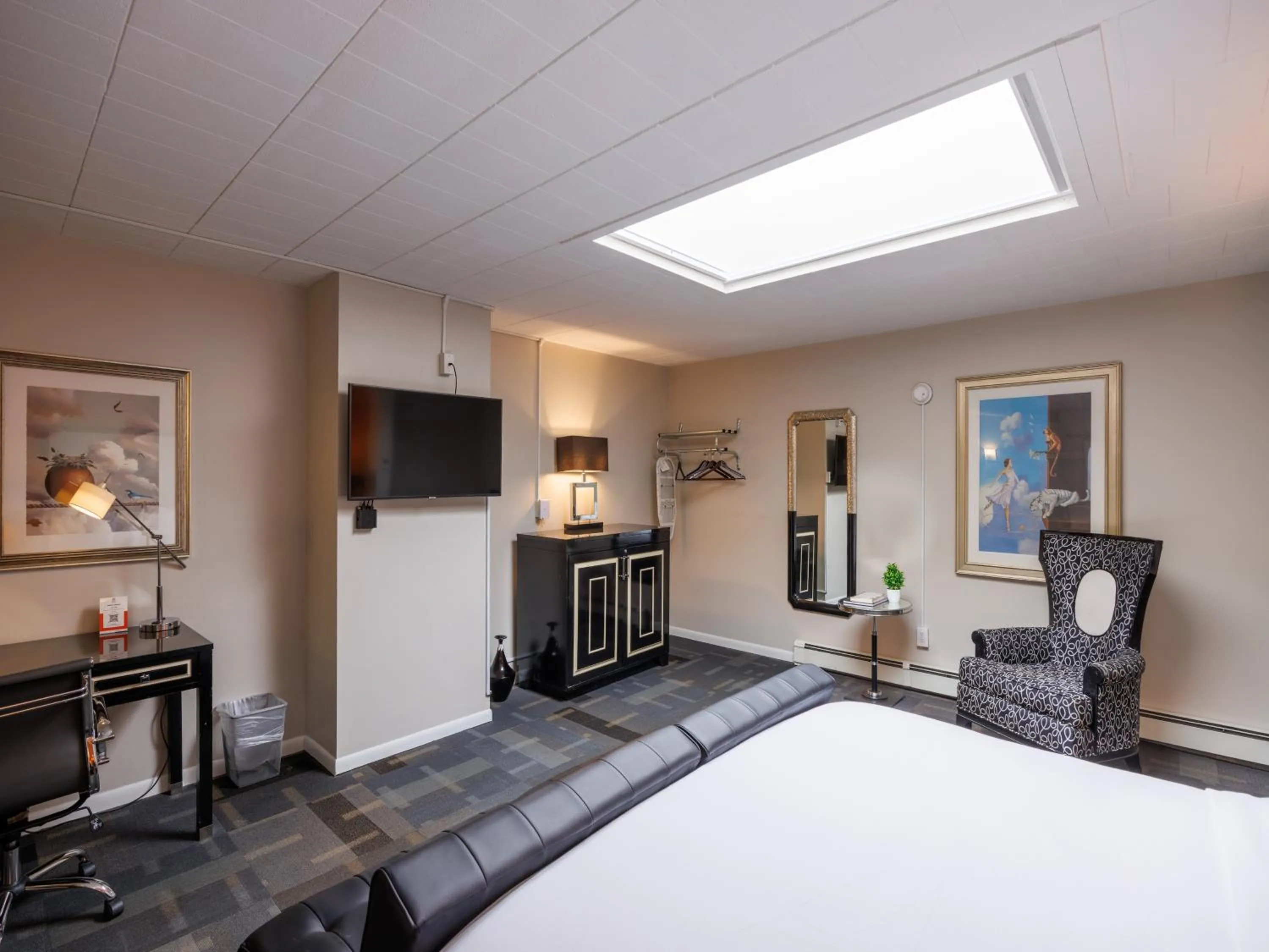 Photo of the whole room, Bed in Hotel Royal Oak