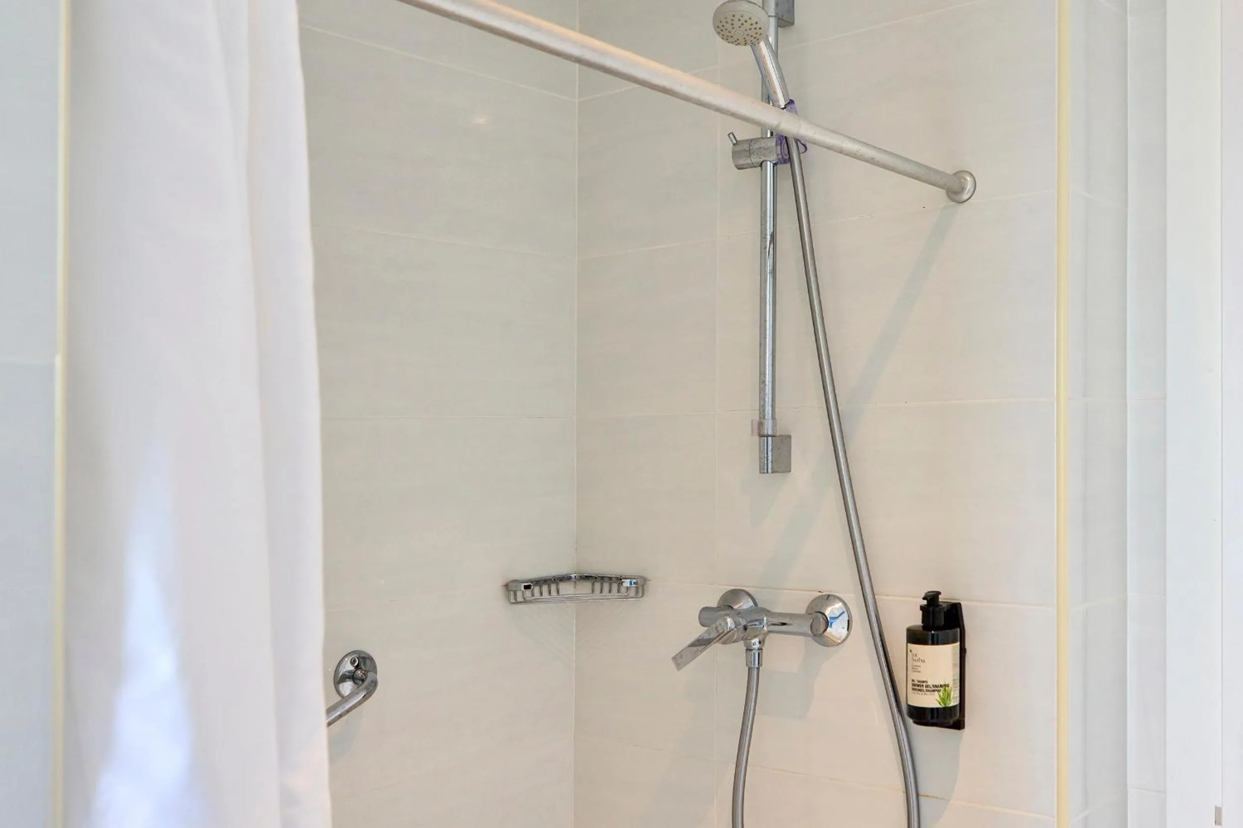 Bathroom in Hostal Floridita Adults Only