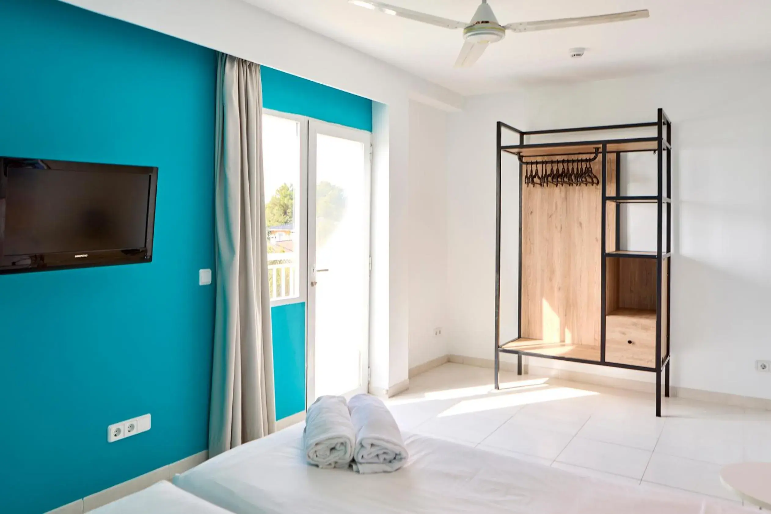 Double Superior Room in Hostal Floridita Adults Only Double Superior Room in Hostal Floridita Adults Only