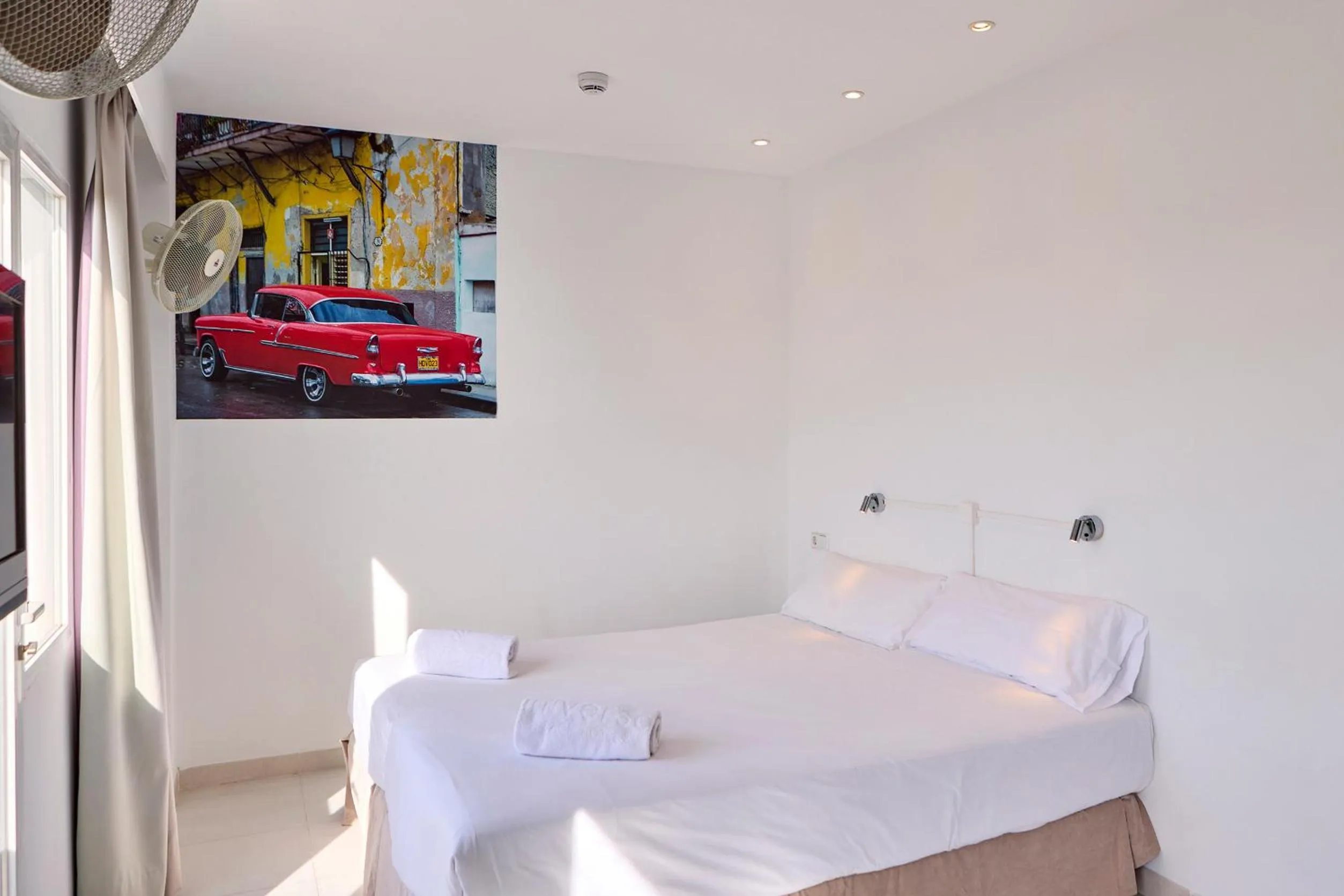 Bed in Hostal Floridita Adults Only