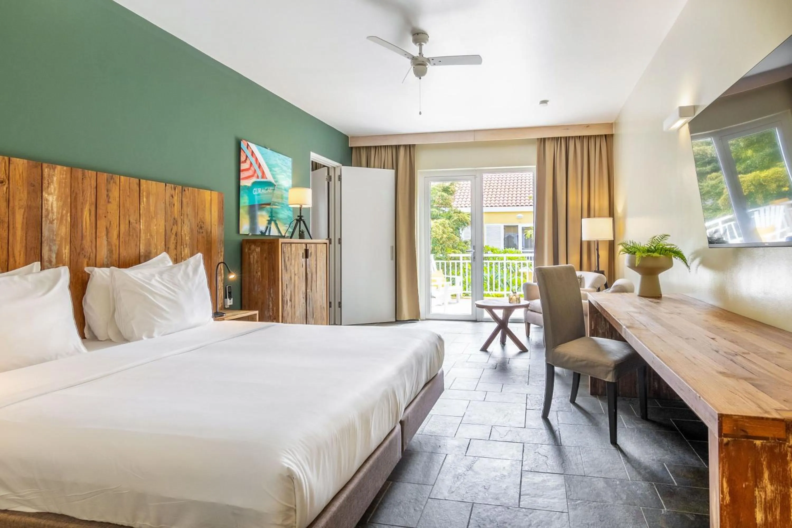 Bed in Bayside Boutique Hotel - Blue Bay Golf & Beach Resort